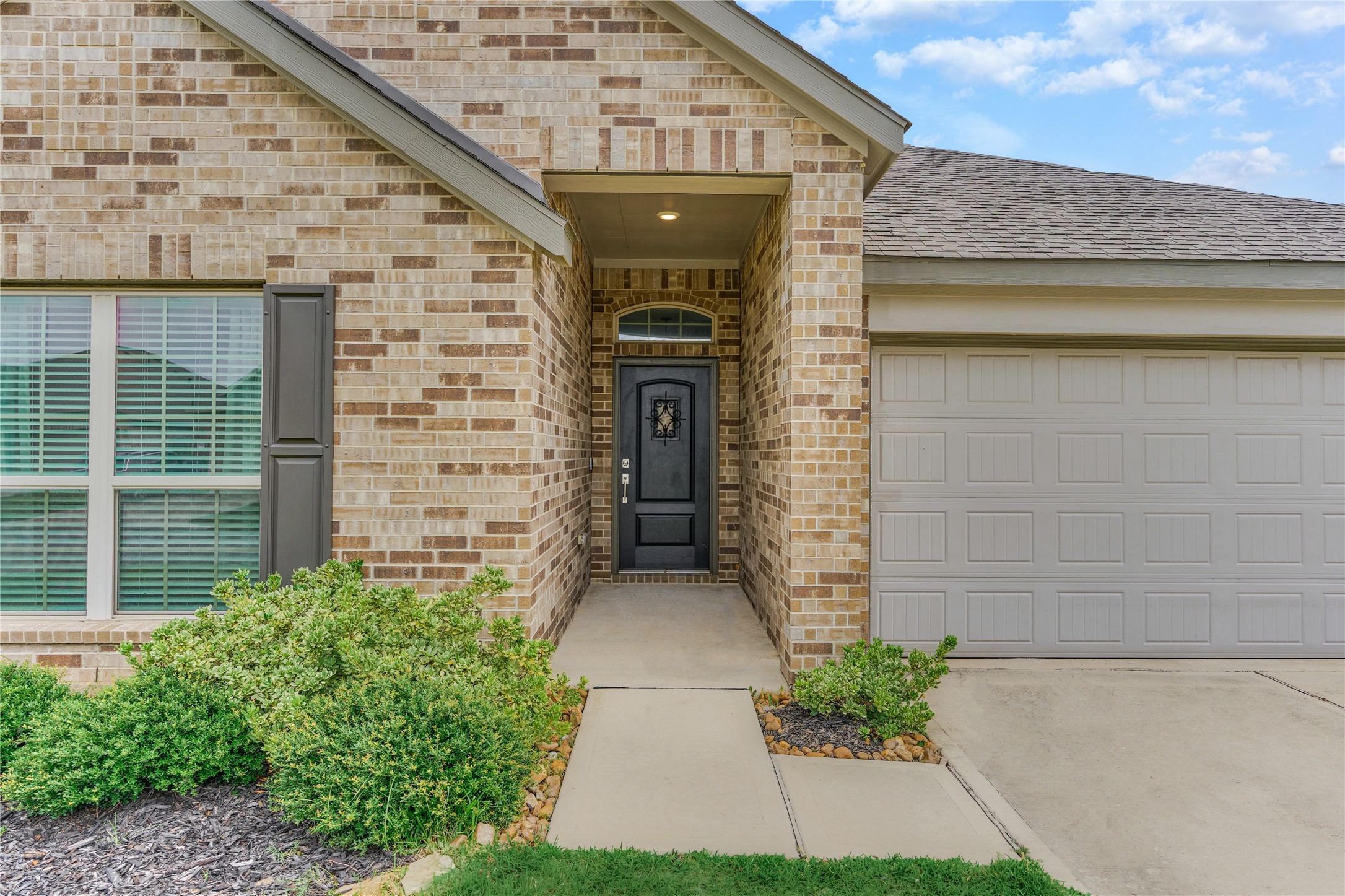 211 Garnett Street Property Photo 5