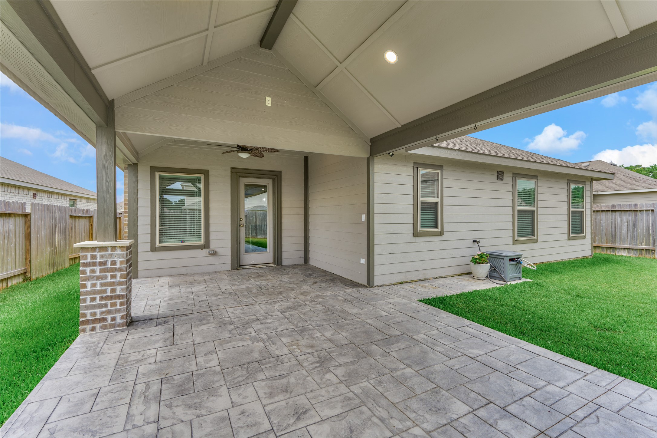 211 Garnett Street Property Photo 39