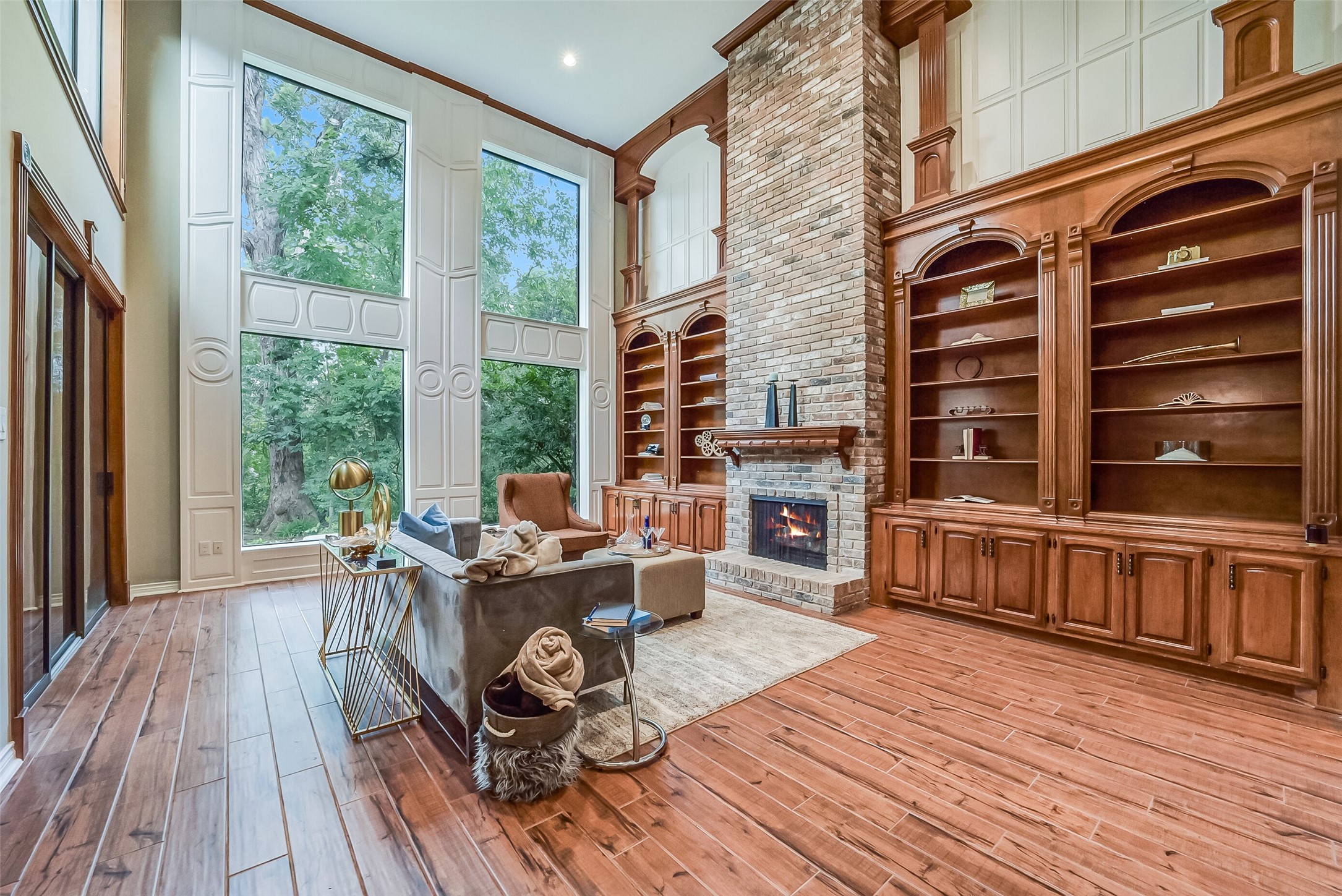 9566 Briar Forest Property Photo 1