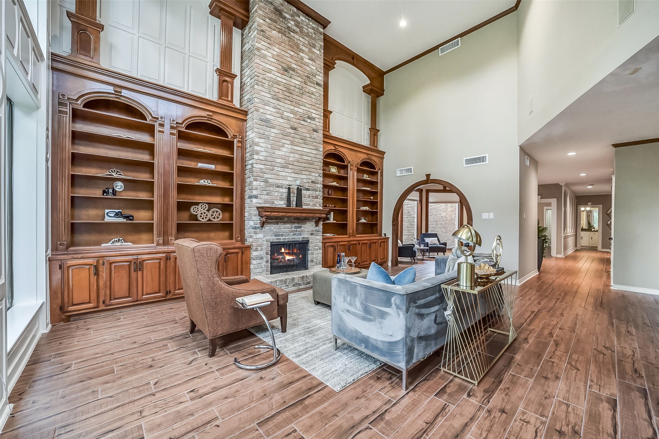 9566 Briar Forest Property Photo 8