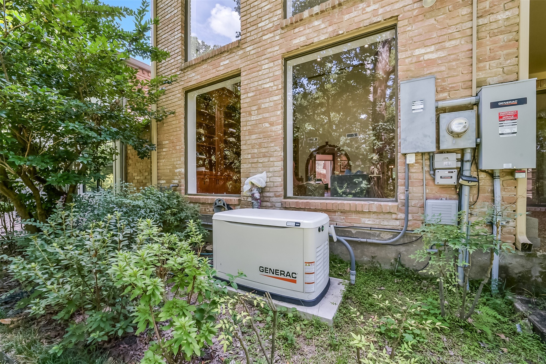 9566 Briar Forest Property Photo 14