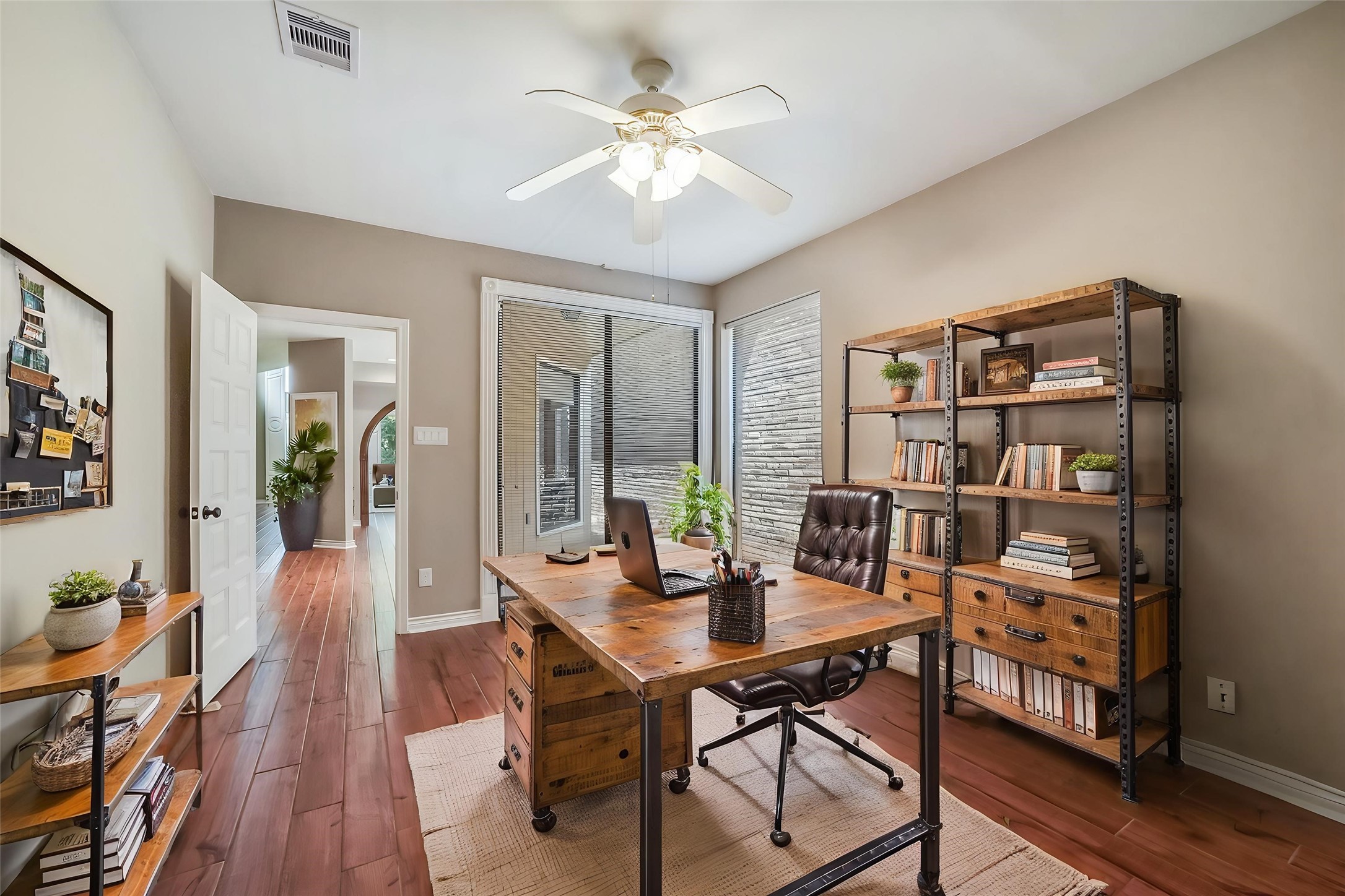 9566 Briar Forest Property Photo 24