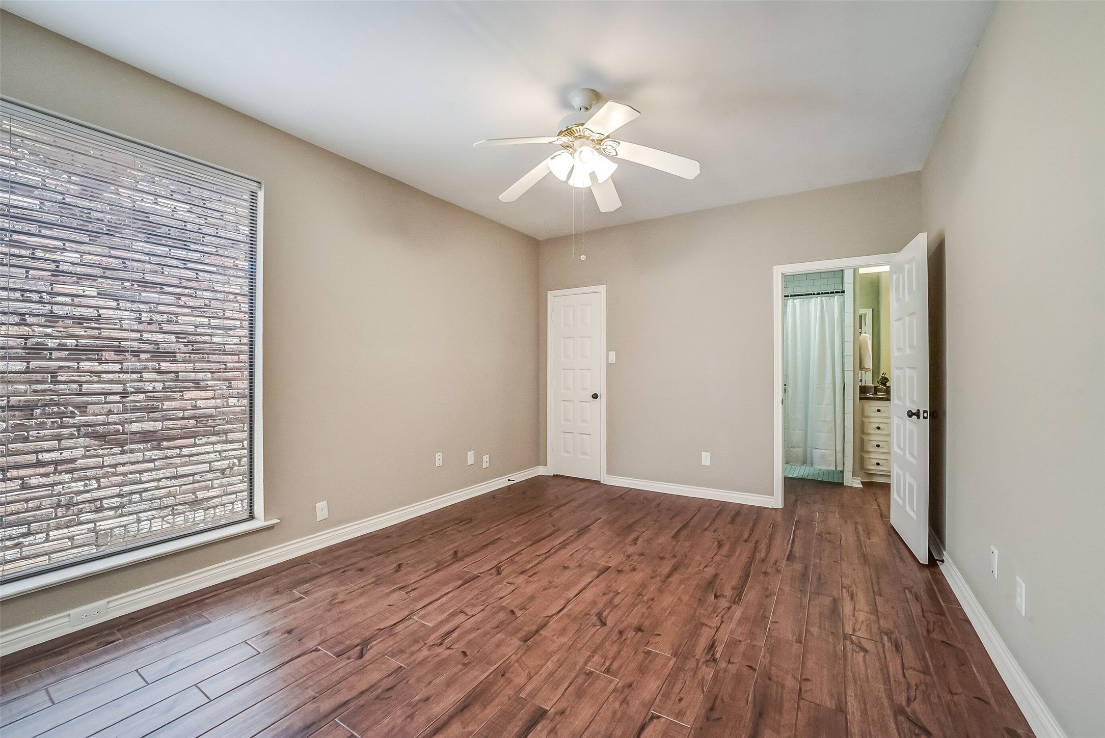 9566 Briar Forest Property Photo 25