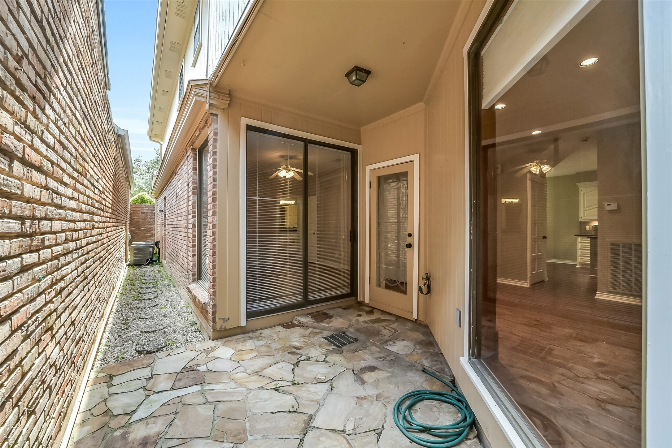 9566 Briar Forest Property Photo 26