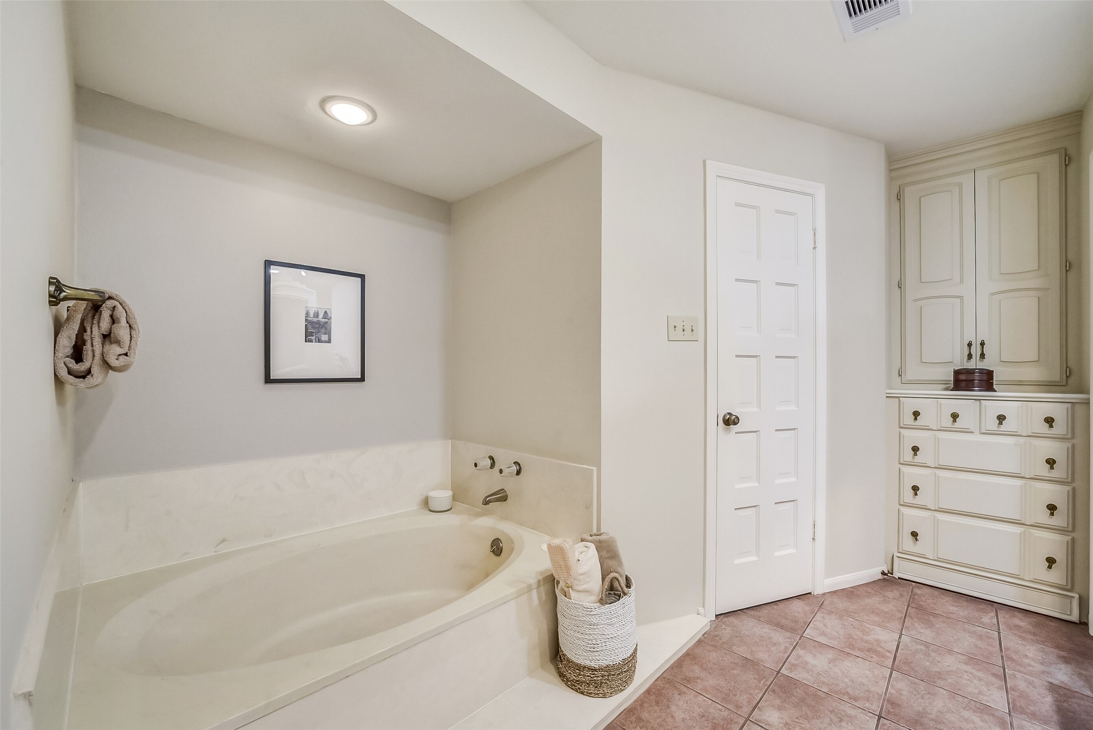 9566 Briar Forest Property Photo 35