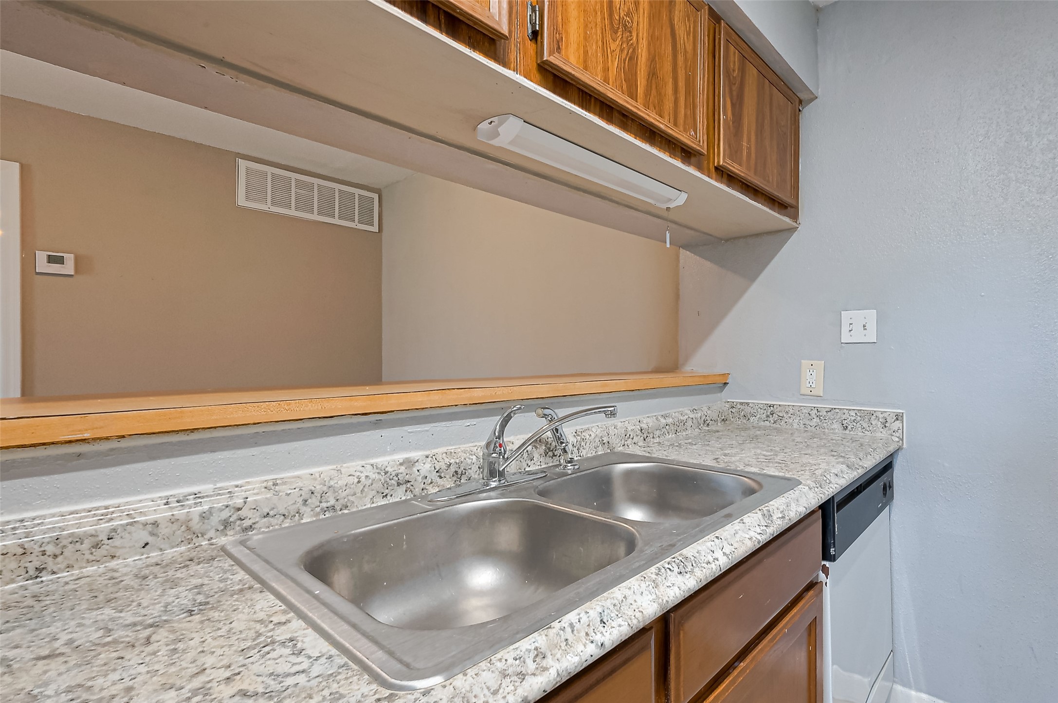 9090 S Braeswood Boulevard 43 Property Photo 17