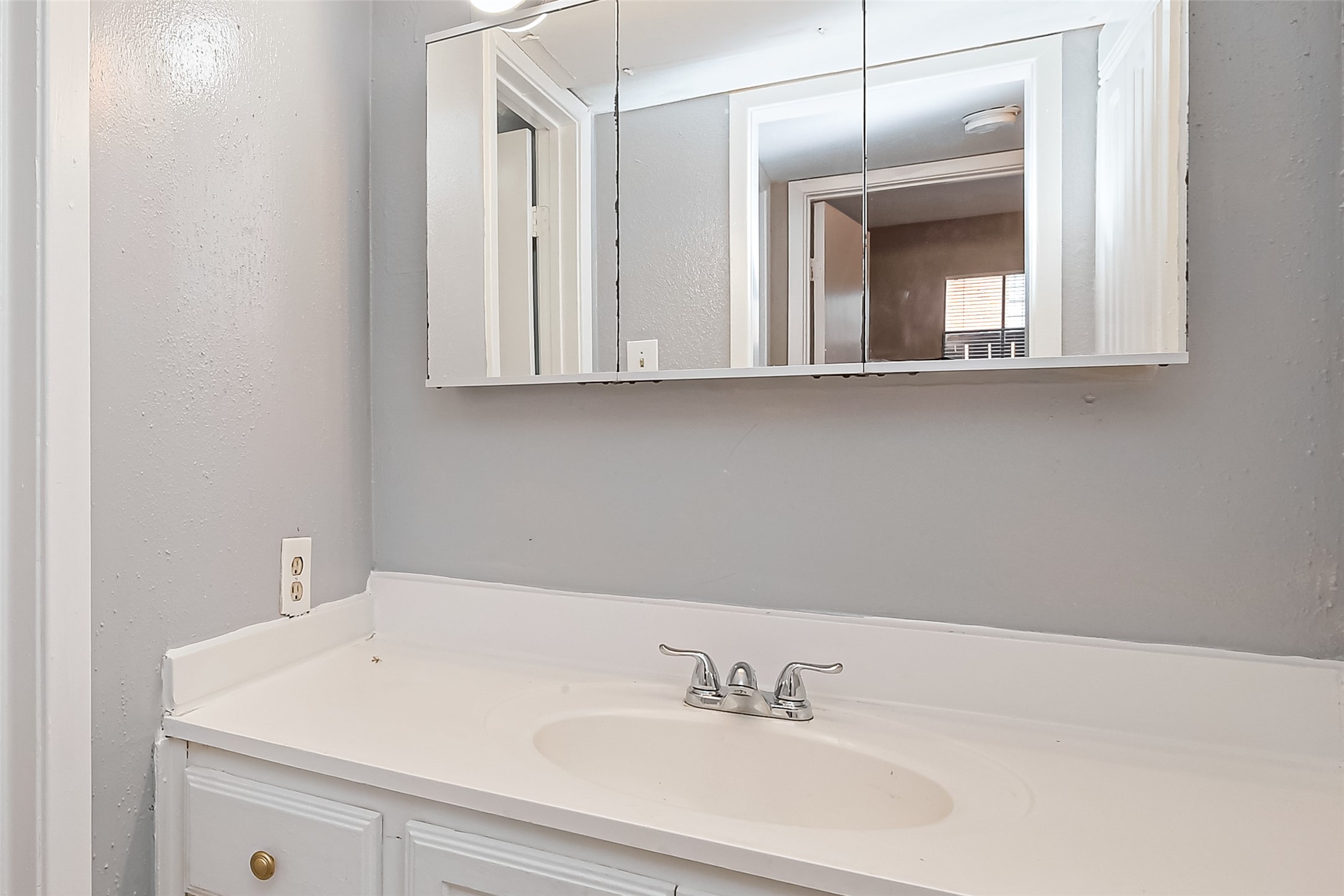 9090 S Braeswood Boulevard 43 Property Photo 32