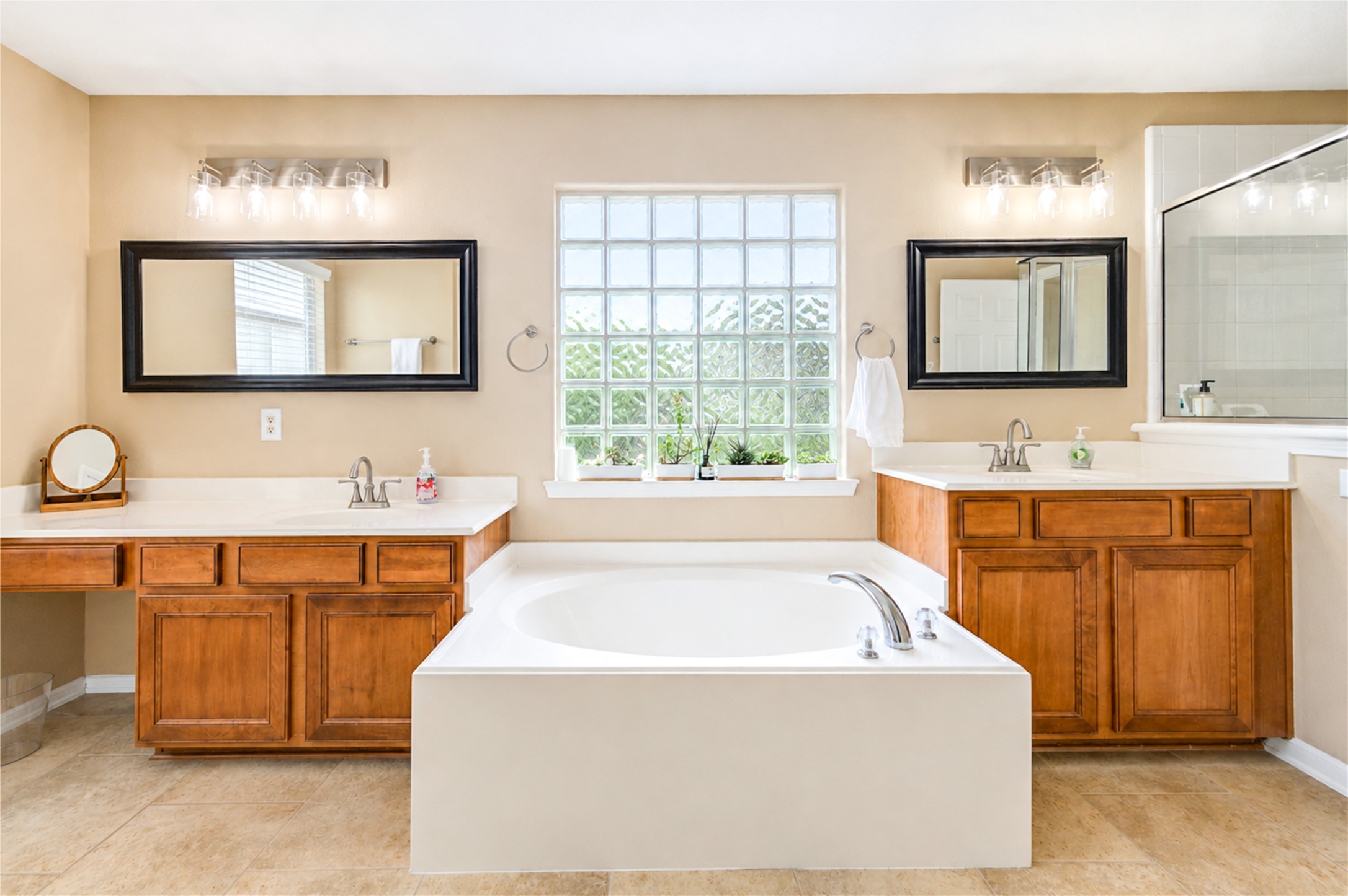 6315 Linfield Bluff Lane Property Photo 38