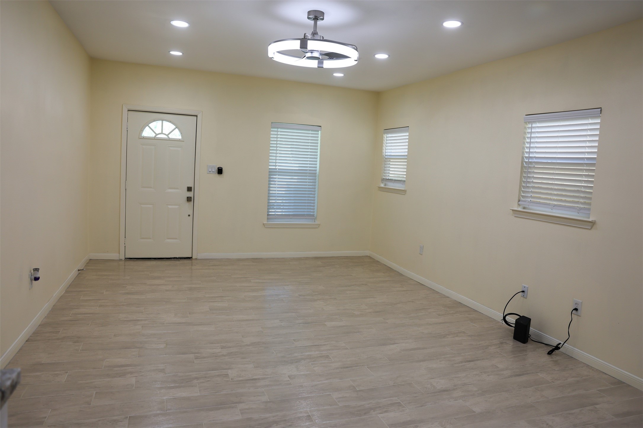 512 Threlkeld Street Property Photo 5