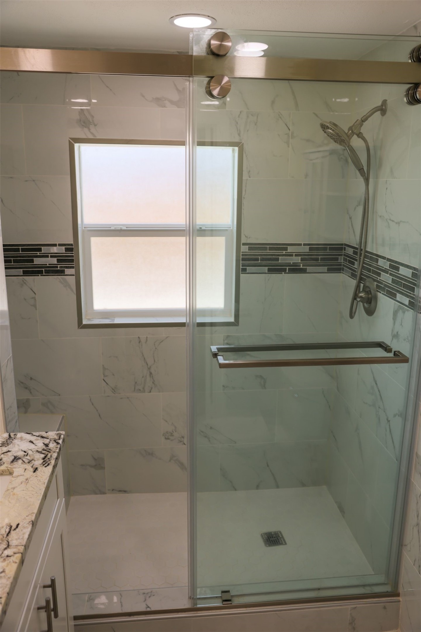 512 Threlkeld Street Property Photo 15