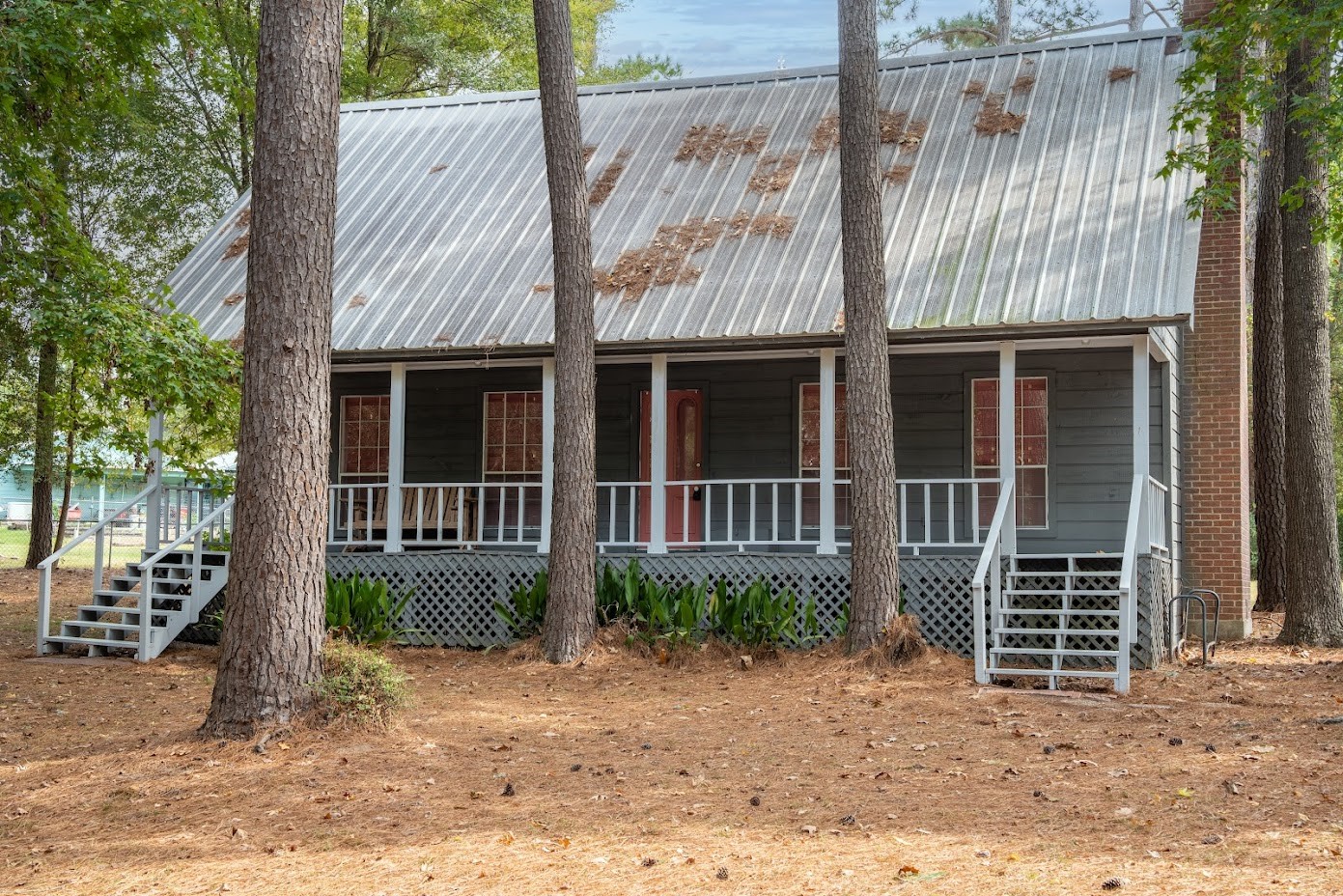 565 Timber Bay Drive Property Photo 2