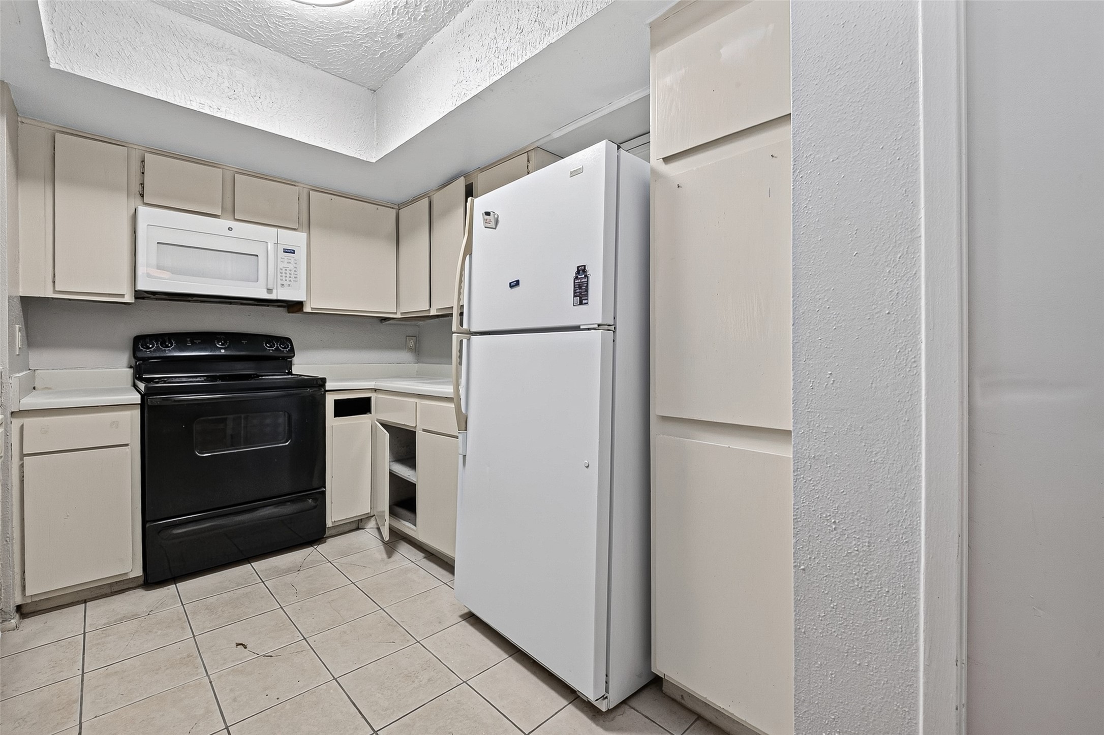 2814 S Bartell Drive 9 Property Photo 15