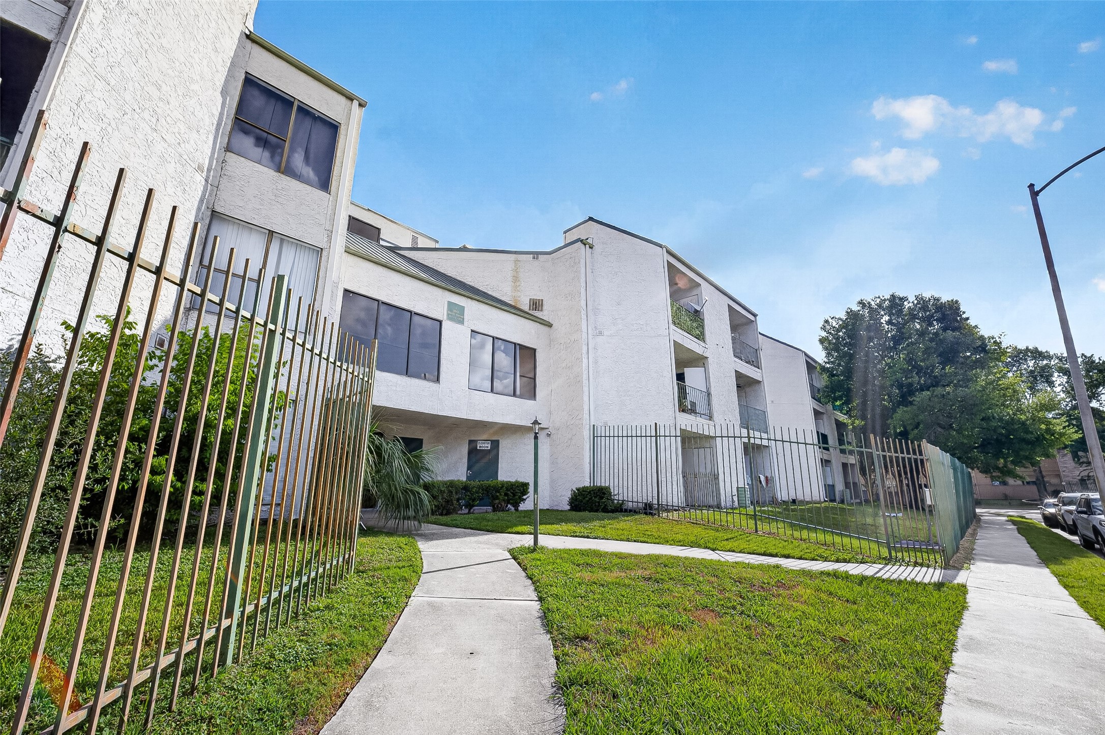 2814 S Bartell Drive 9 Property Photo 35