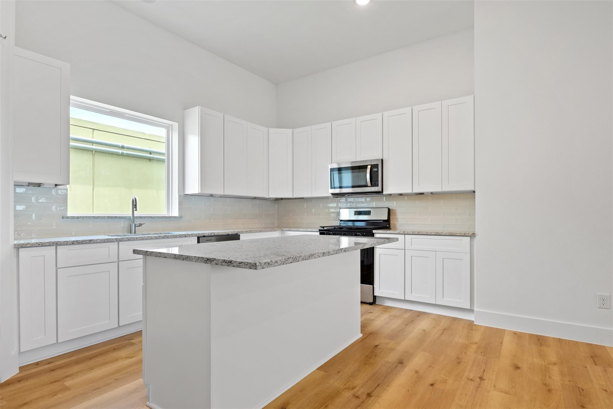 1928 Purswell Road Property Photo 12