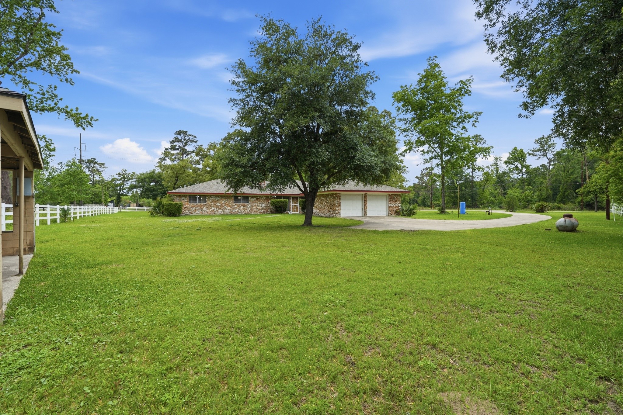10240 Post Oak Drive Property Photo 6