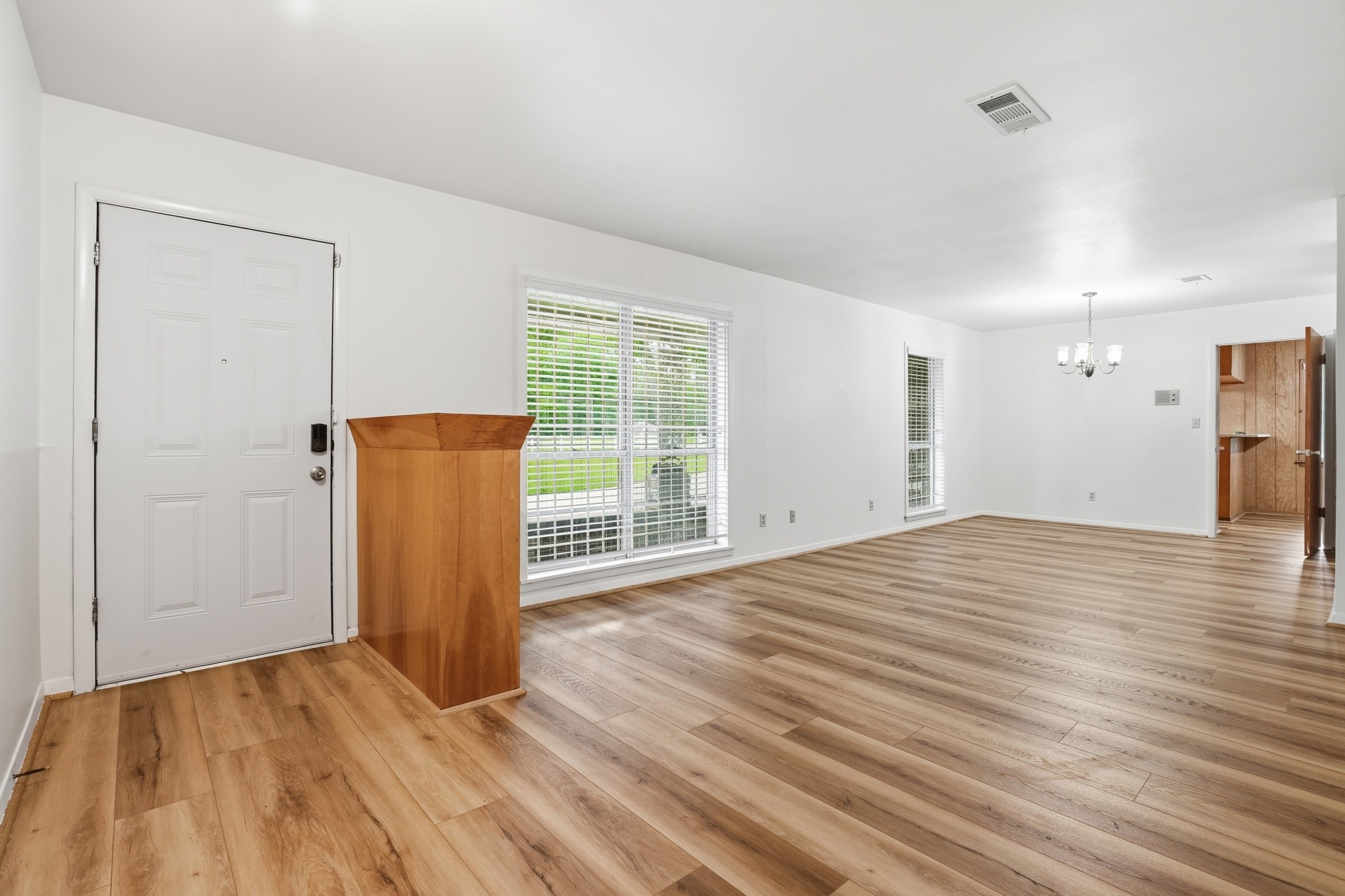10240 Post Oak Drive Property Photo 9