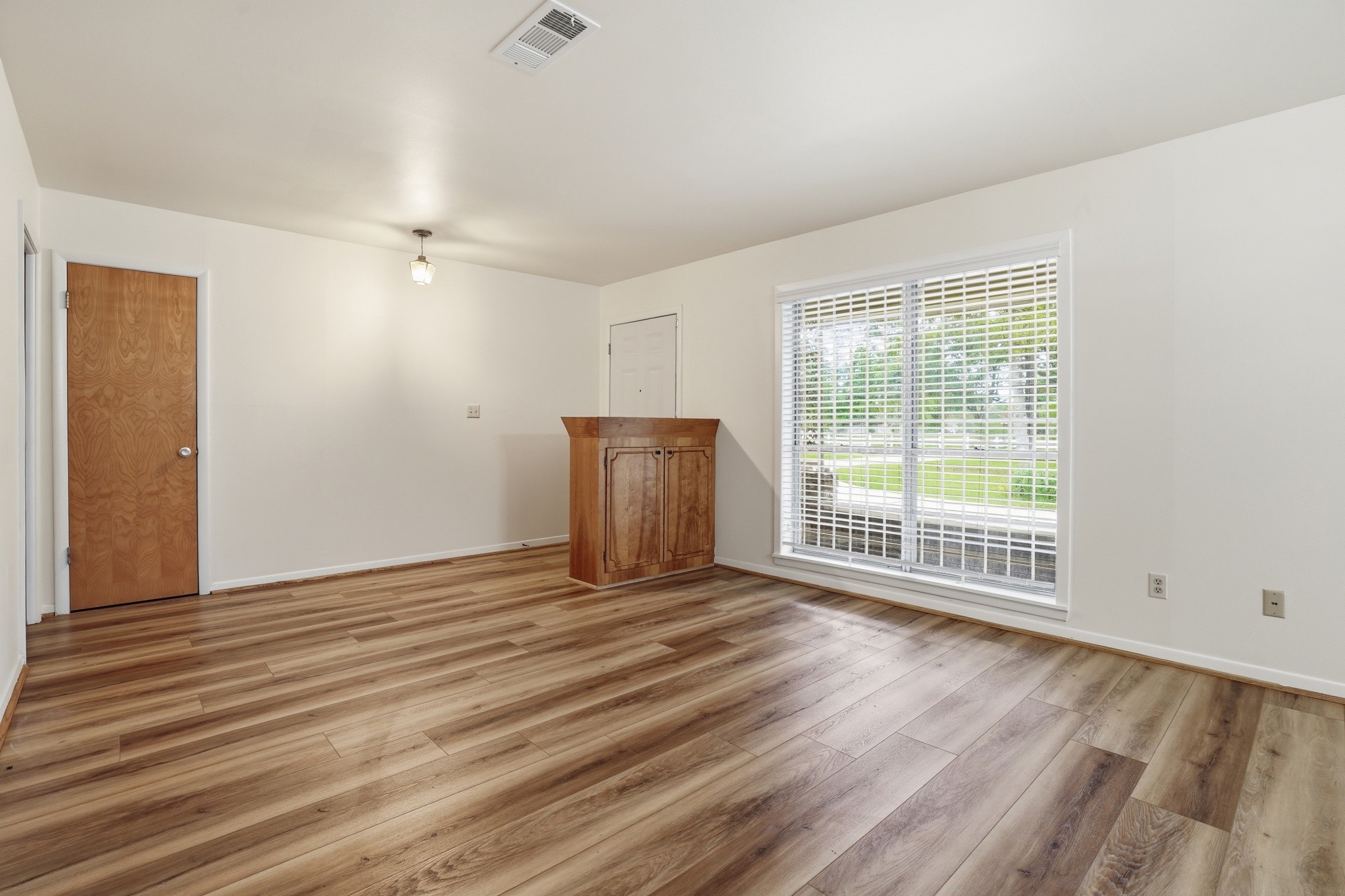 10240 Post Oak Drive Property Photo 10