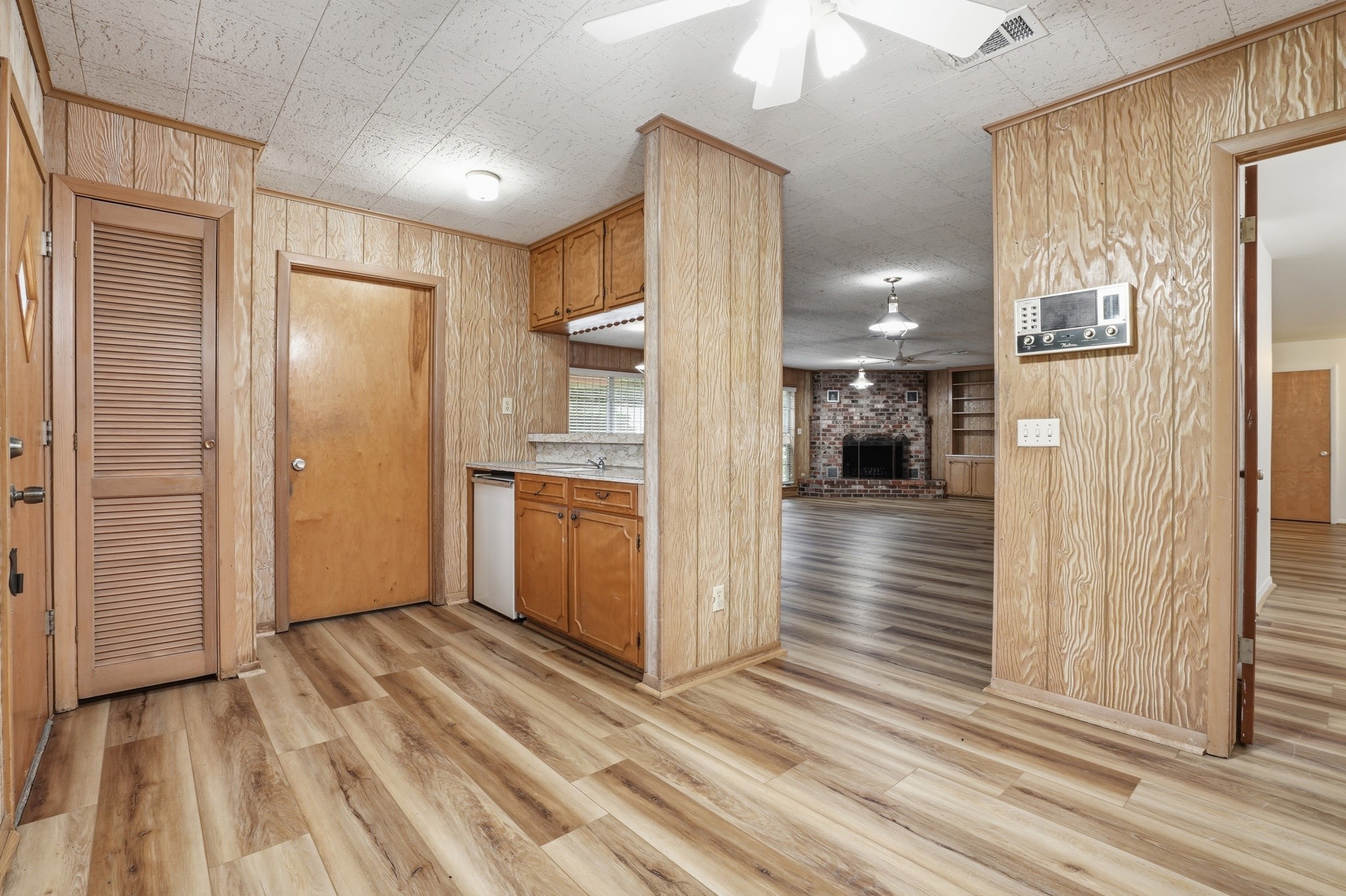 10240 Post Oak Drive Property Photo 15