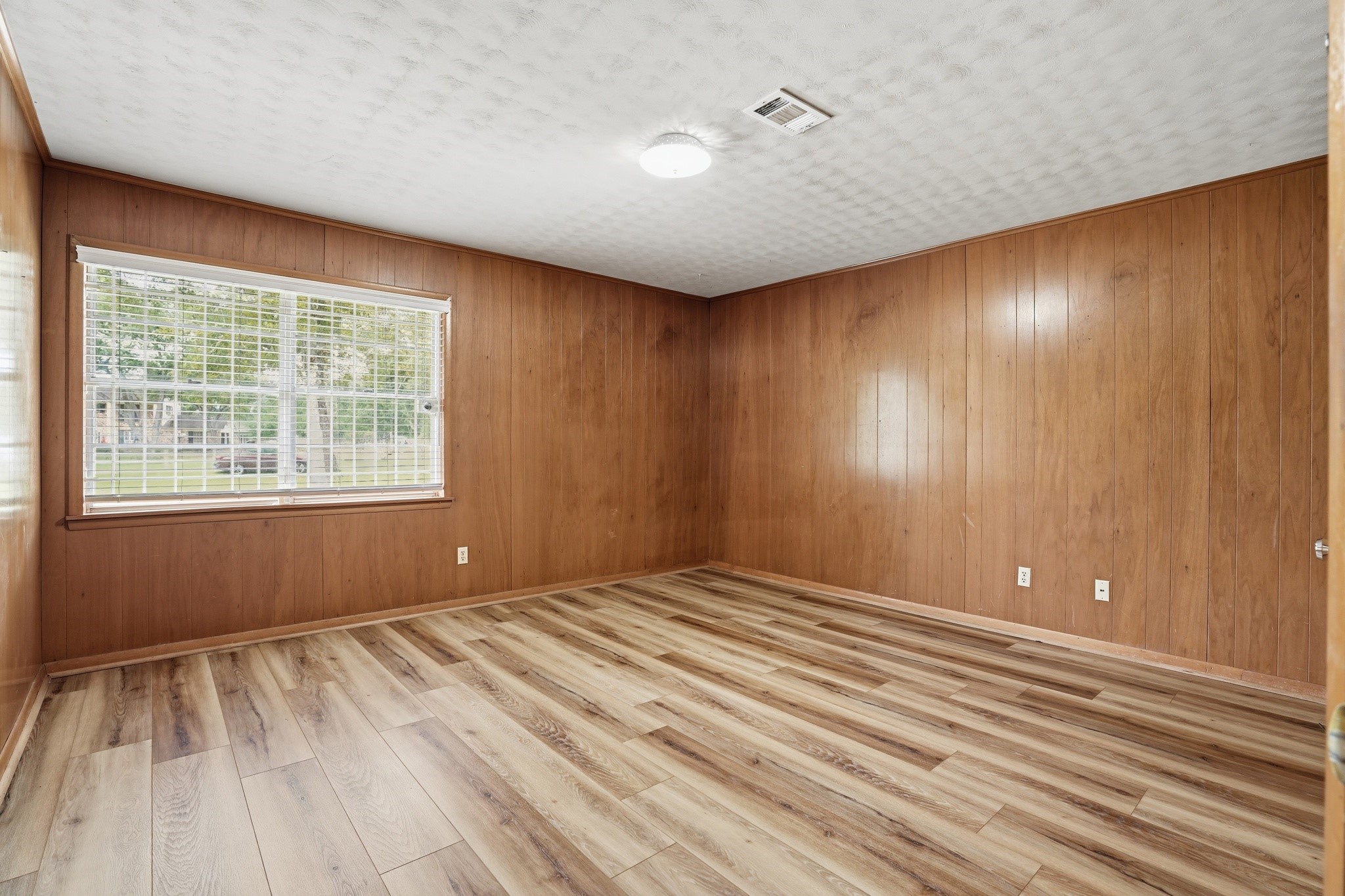 10240 Post Oak Drive Property Photo 27
