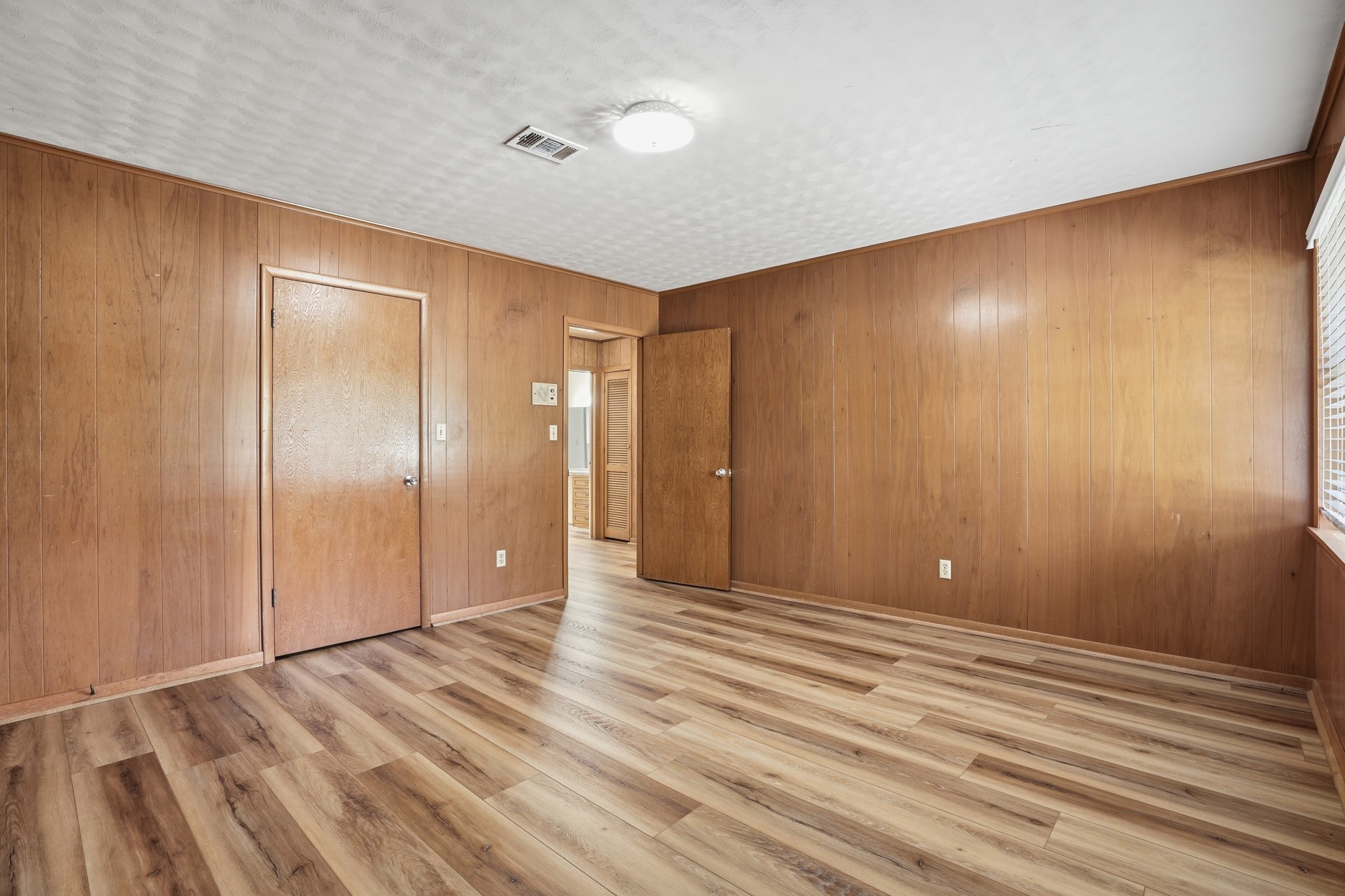 10240 Post Oak Drive Property Photo 28