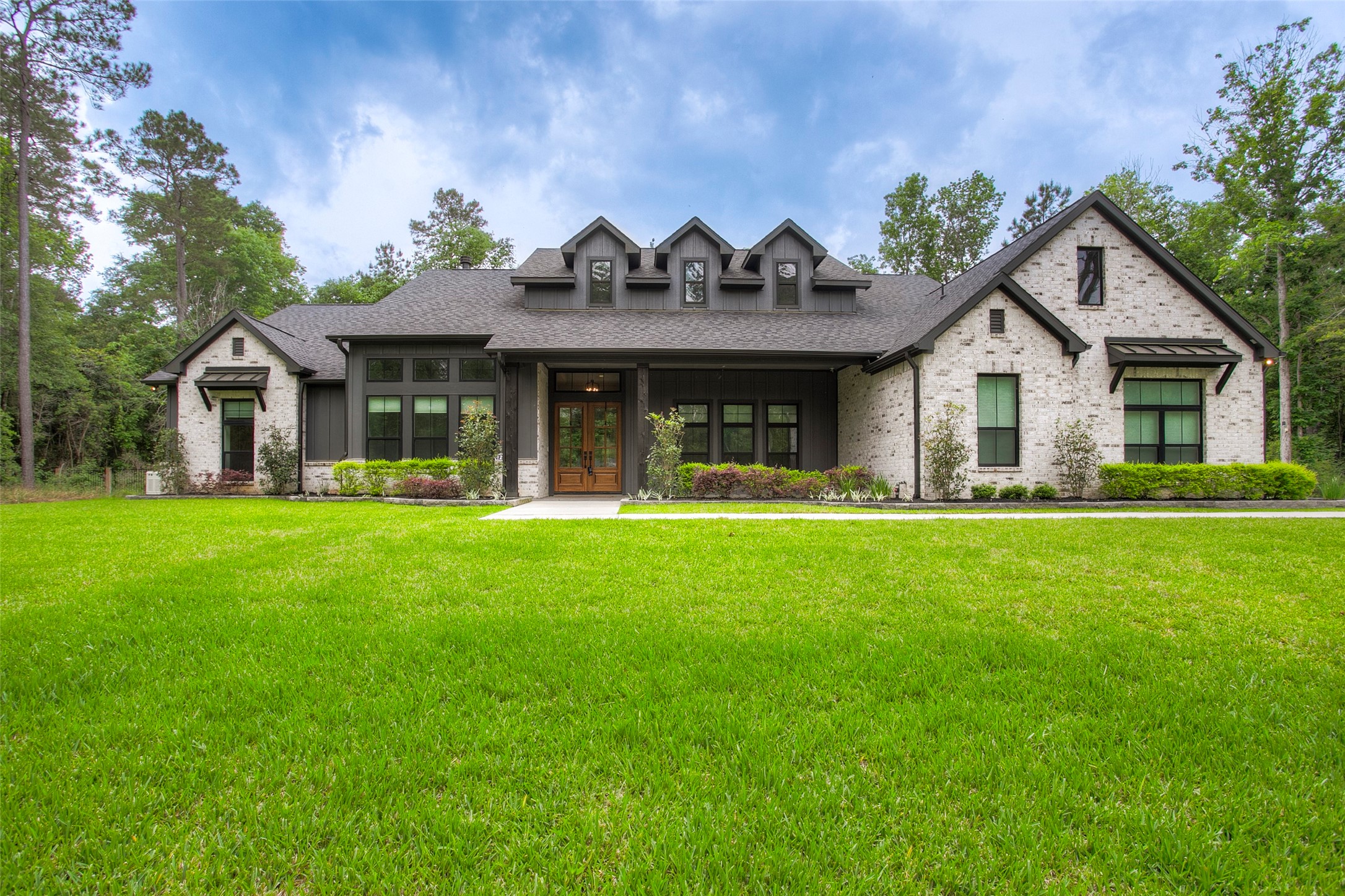 12915 Oak Barrel Road Property Photo 1