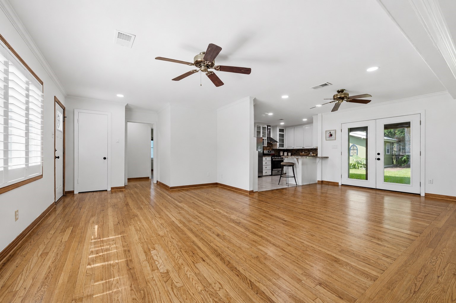 410 Kyle Street Property Photo 8