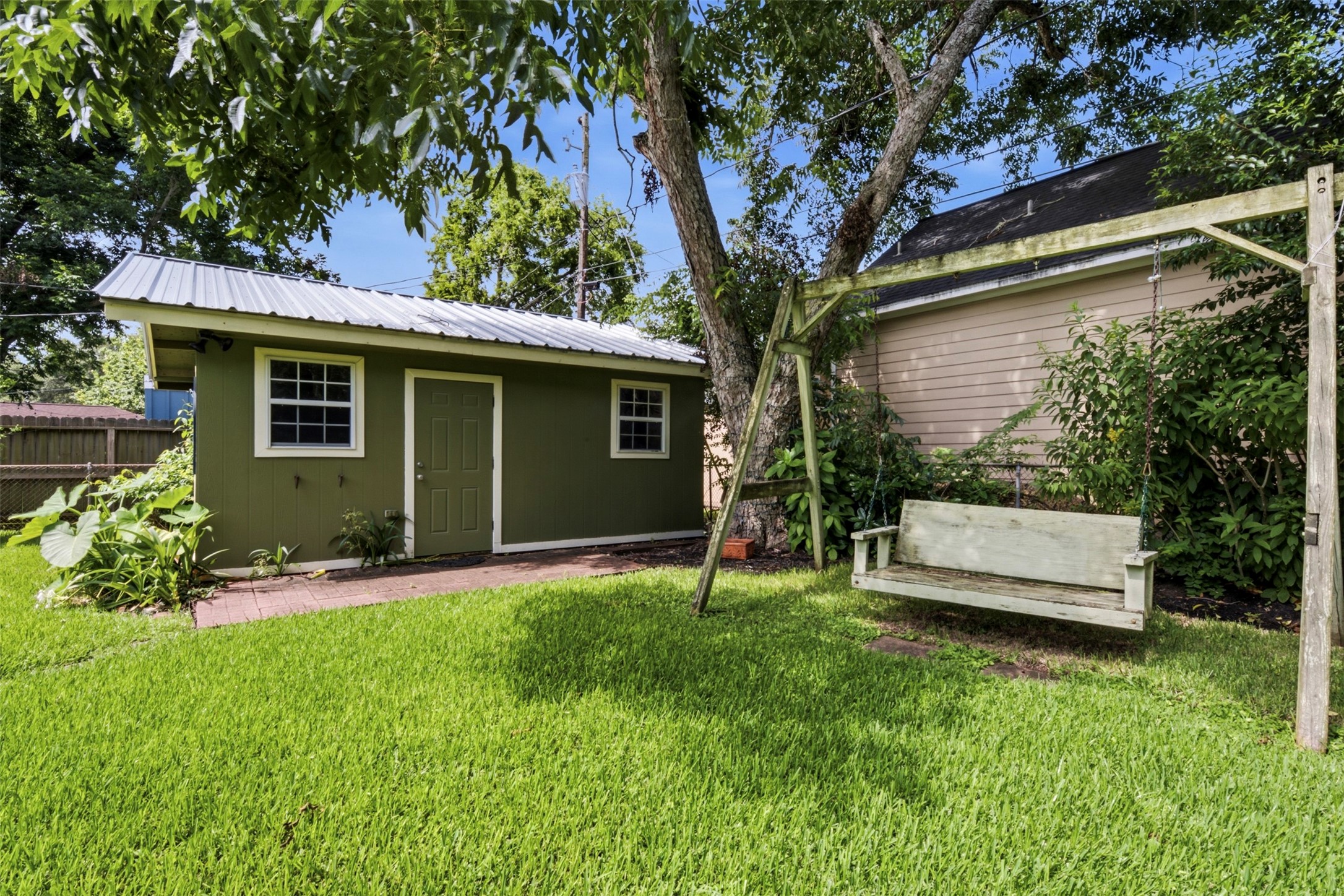 410 Kyle Street Property Photo 35
