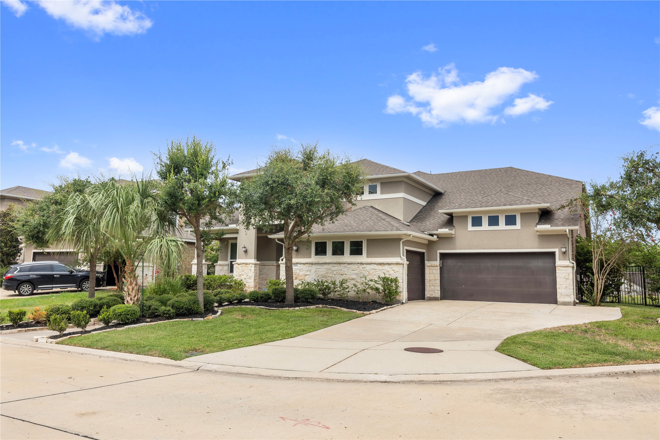 7819 Lost Pecan Way Property Photo 3
