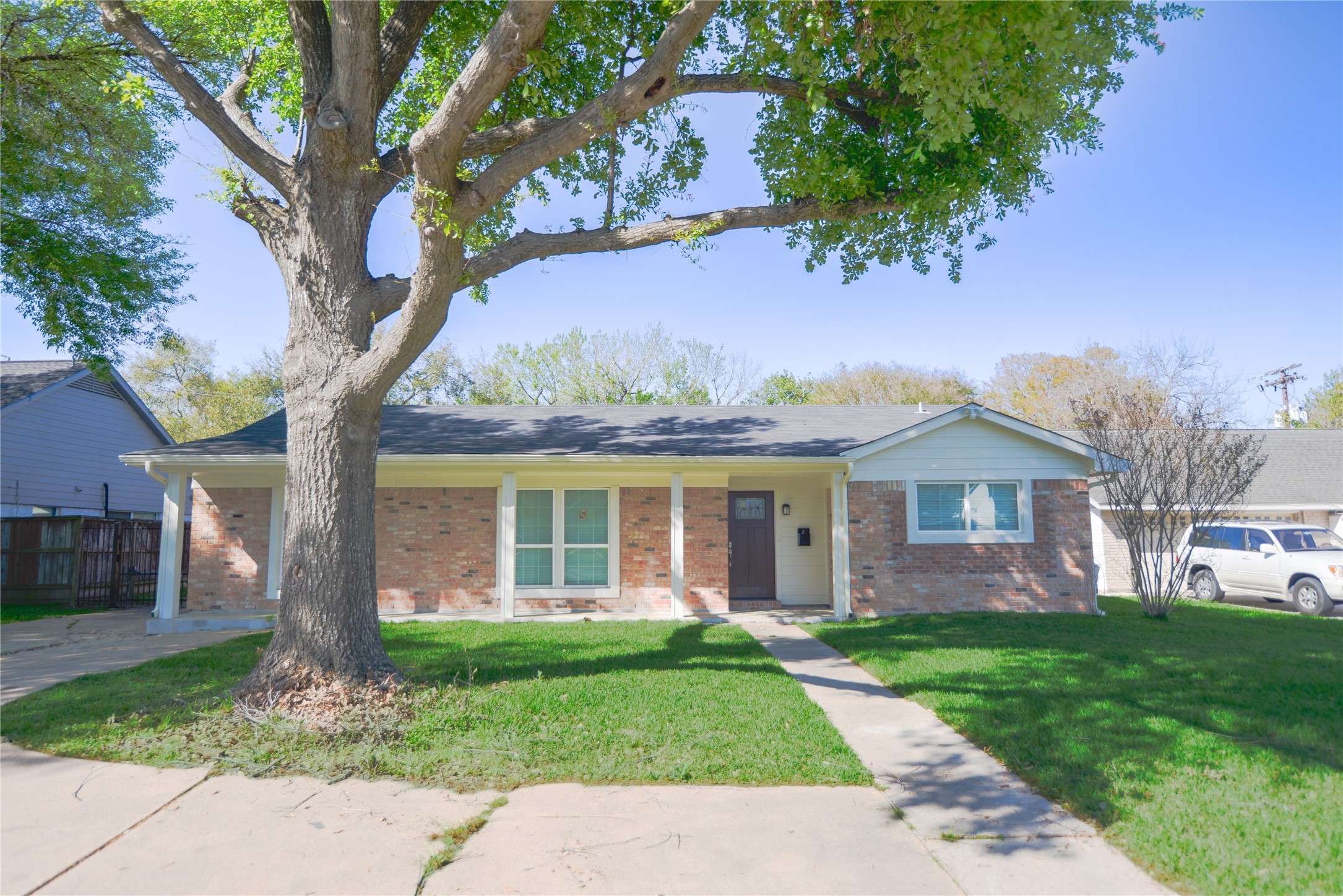 8006 Richmond Avenue Property Photo 1