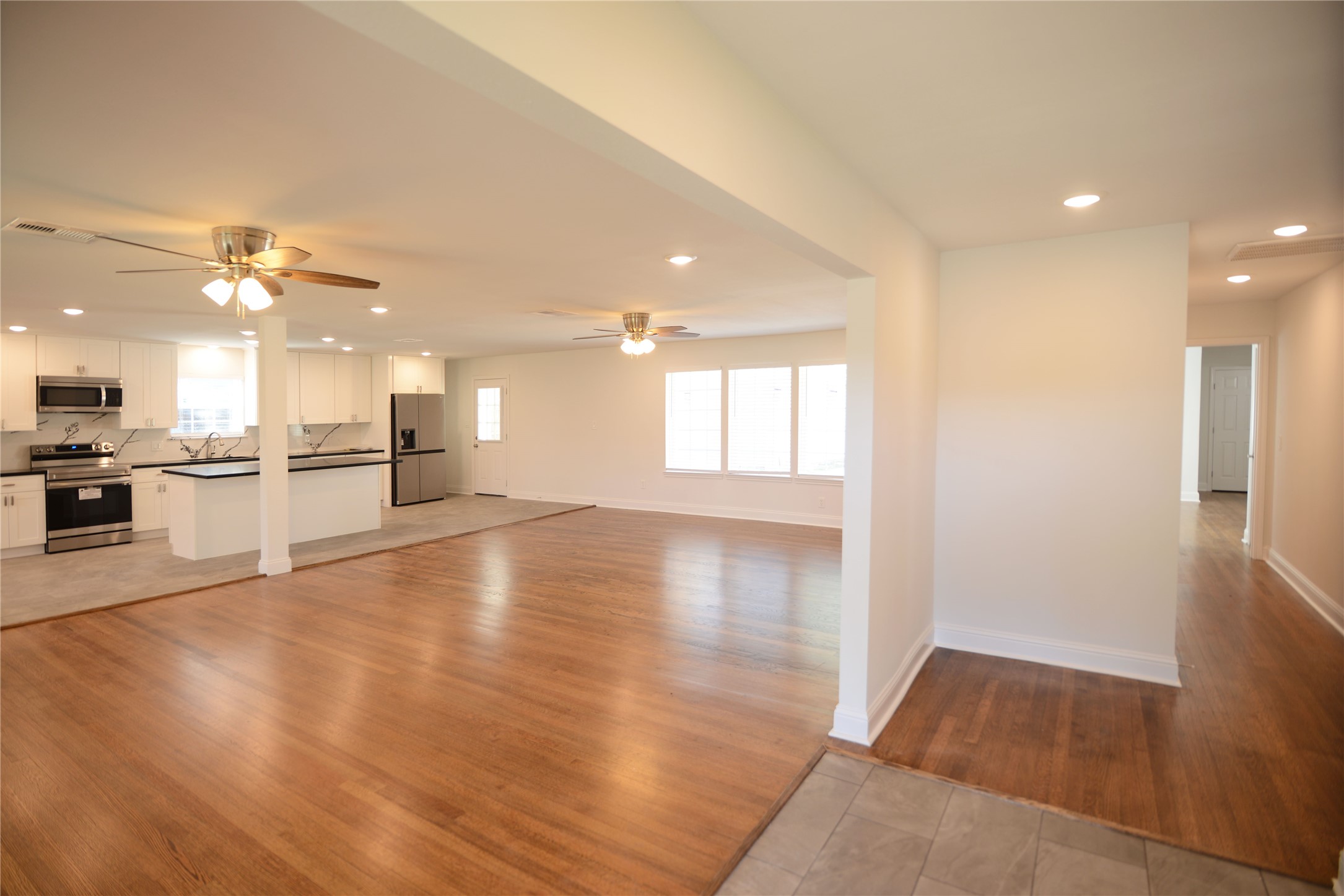 8006 Richmond Avenue Property Photo 6