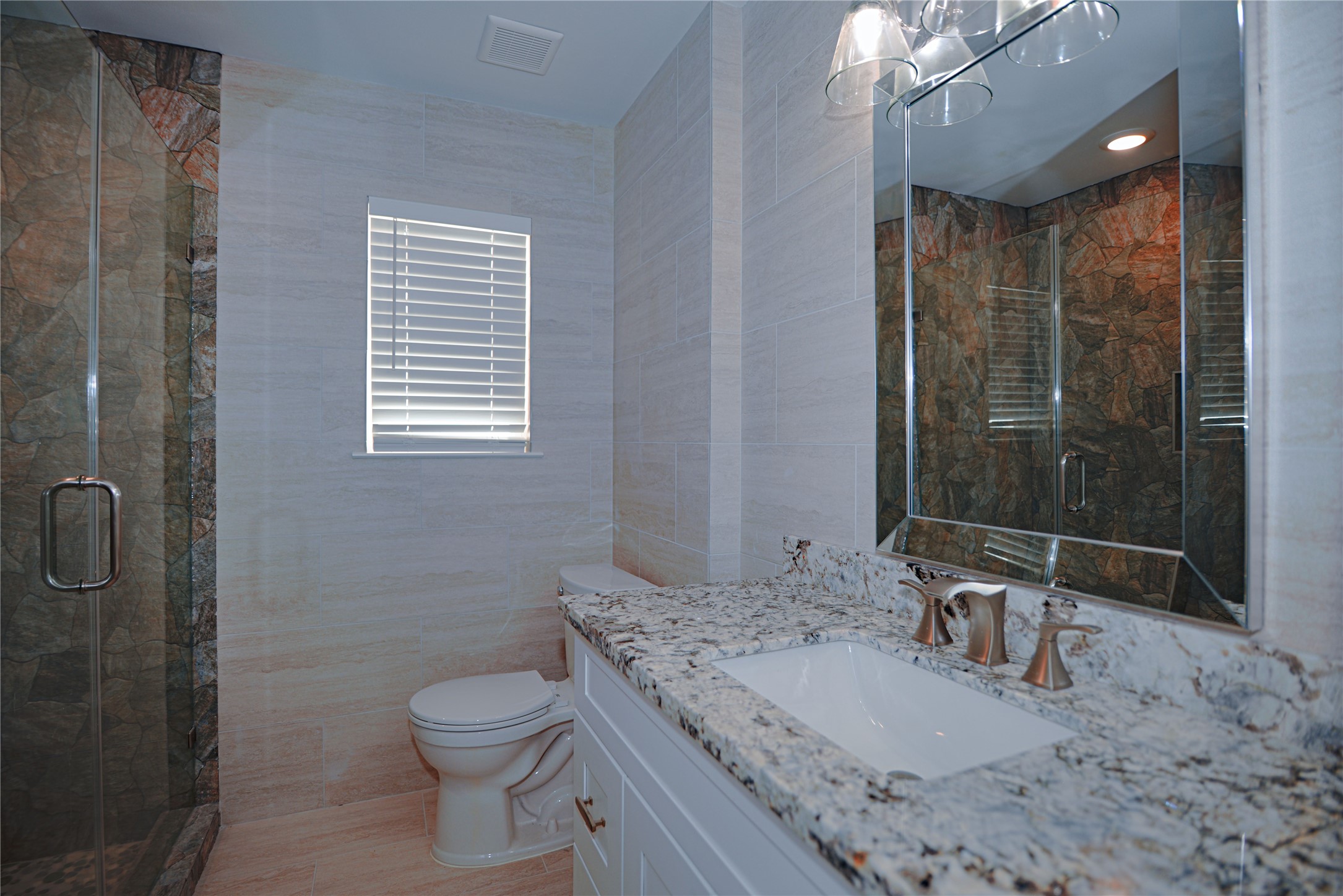 8006 Richmond Avenue Property Photo 20