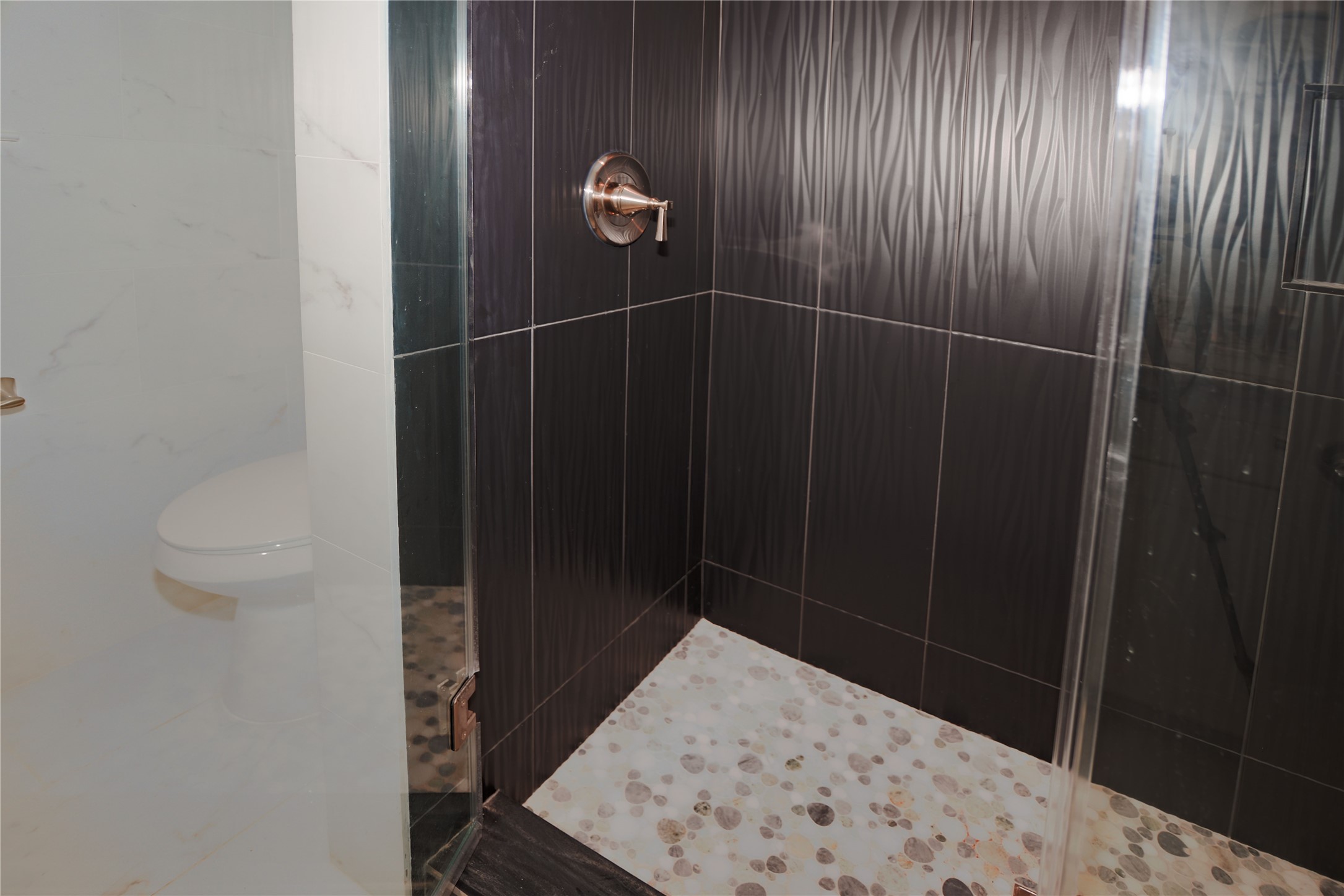 8006 Richmond Avenue Property Photo 24