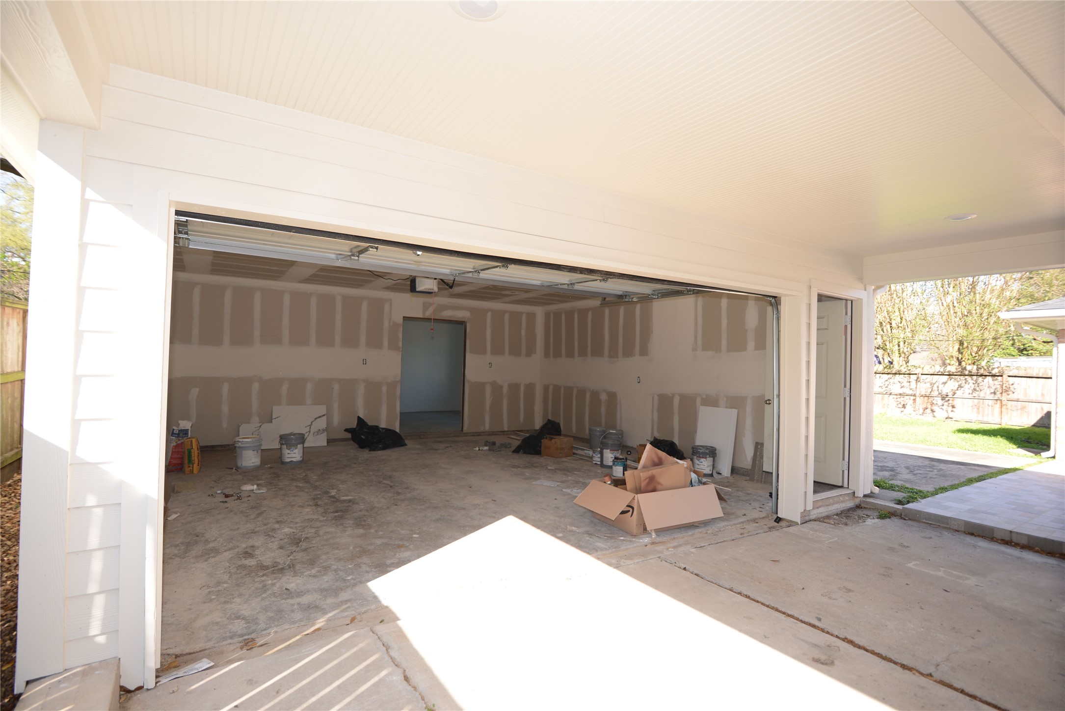8006 Richmond Avenue Property Photo 28