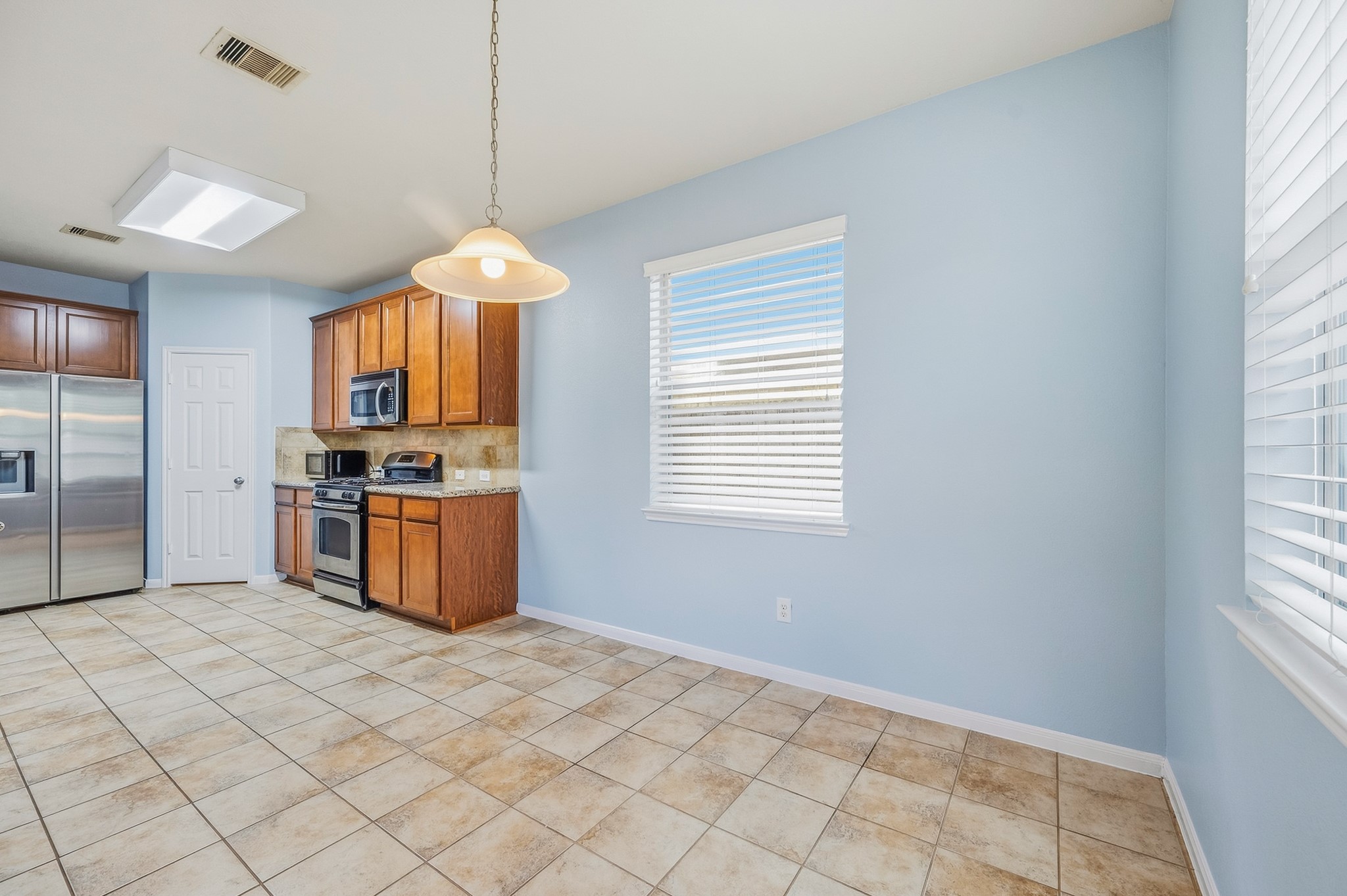 8922 Cedar Mound Lane Property Photo 12