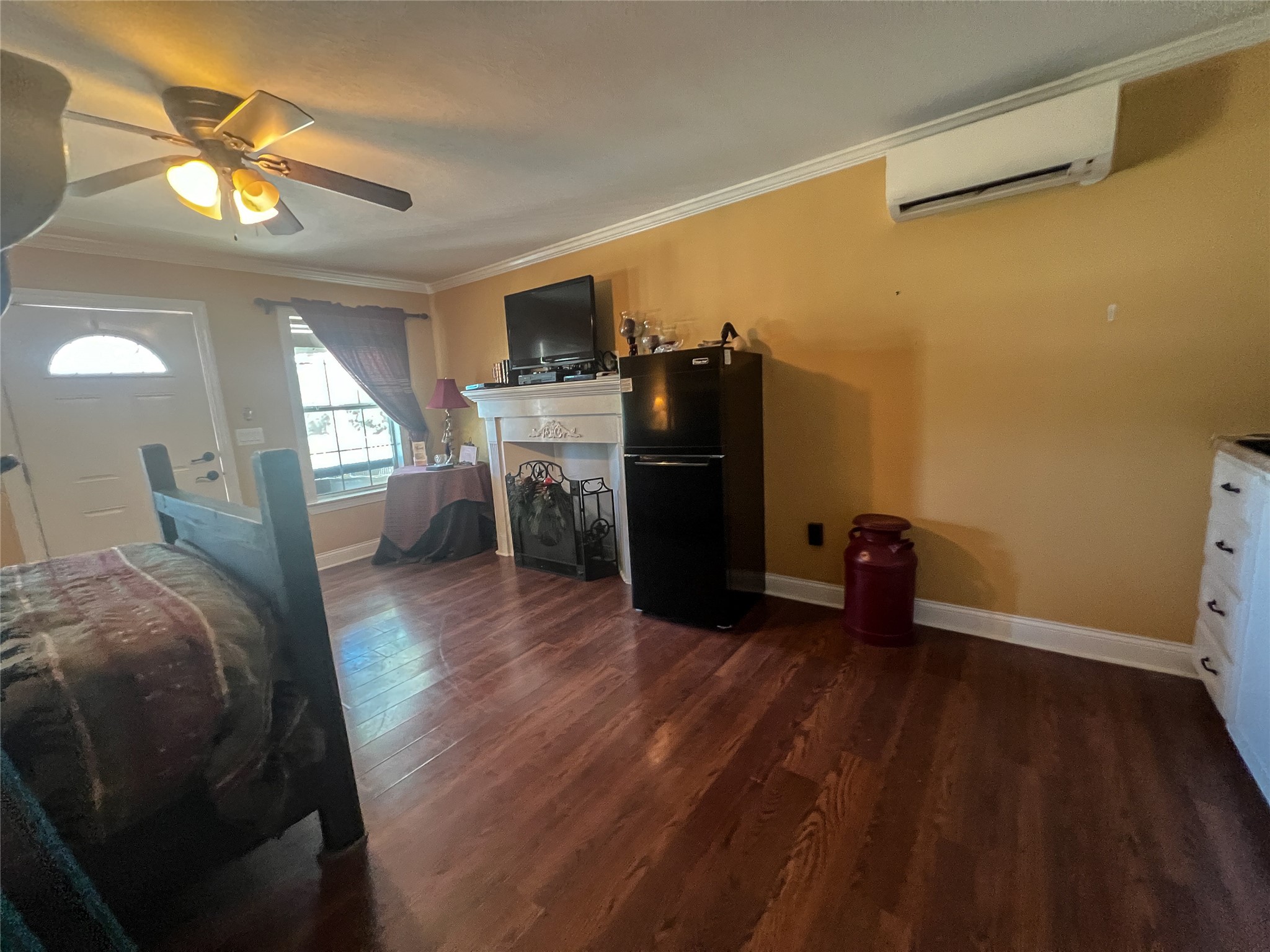 9500 Mayfield Avenue C Property Photo 9