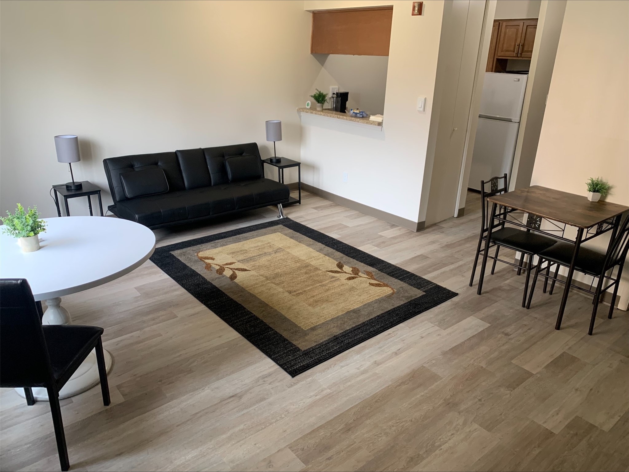 8400 Engleman Street Property Photo 4