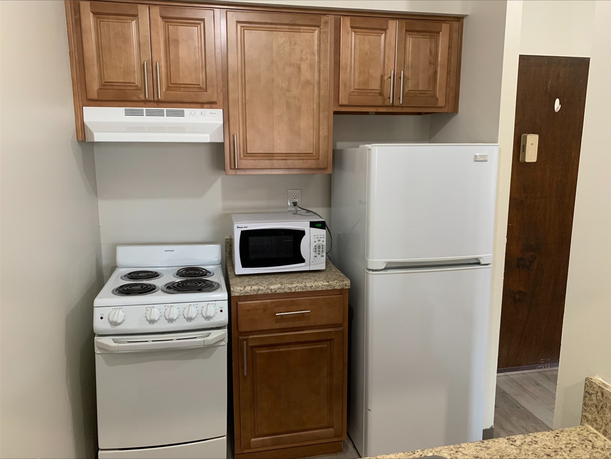 8400 Engleman Street Property Photo 12