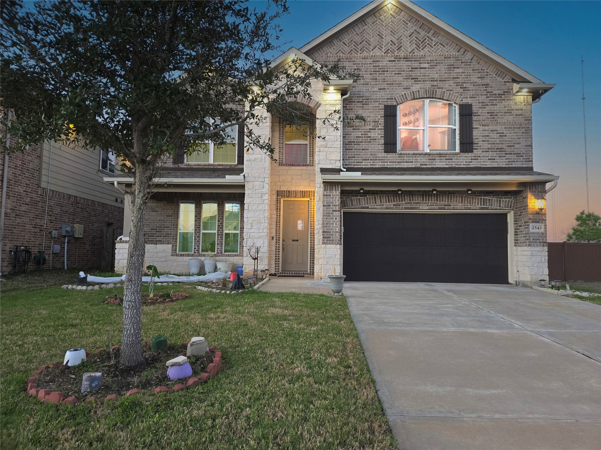2543 Shelly Lang Court Property Photo 1