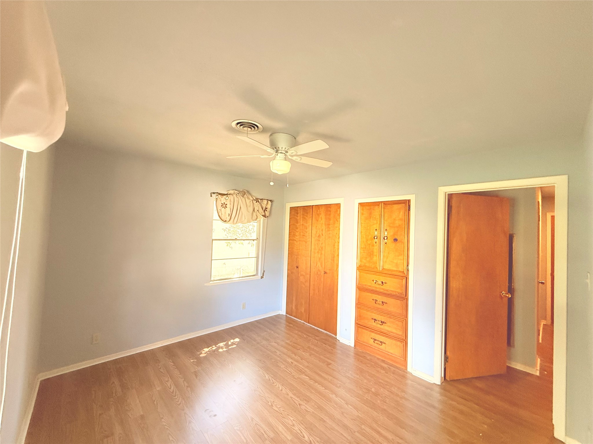 315 E Florida Avenue Property Photo 3
