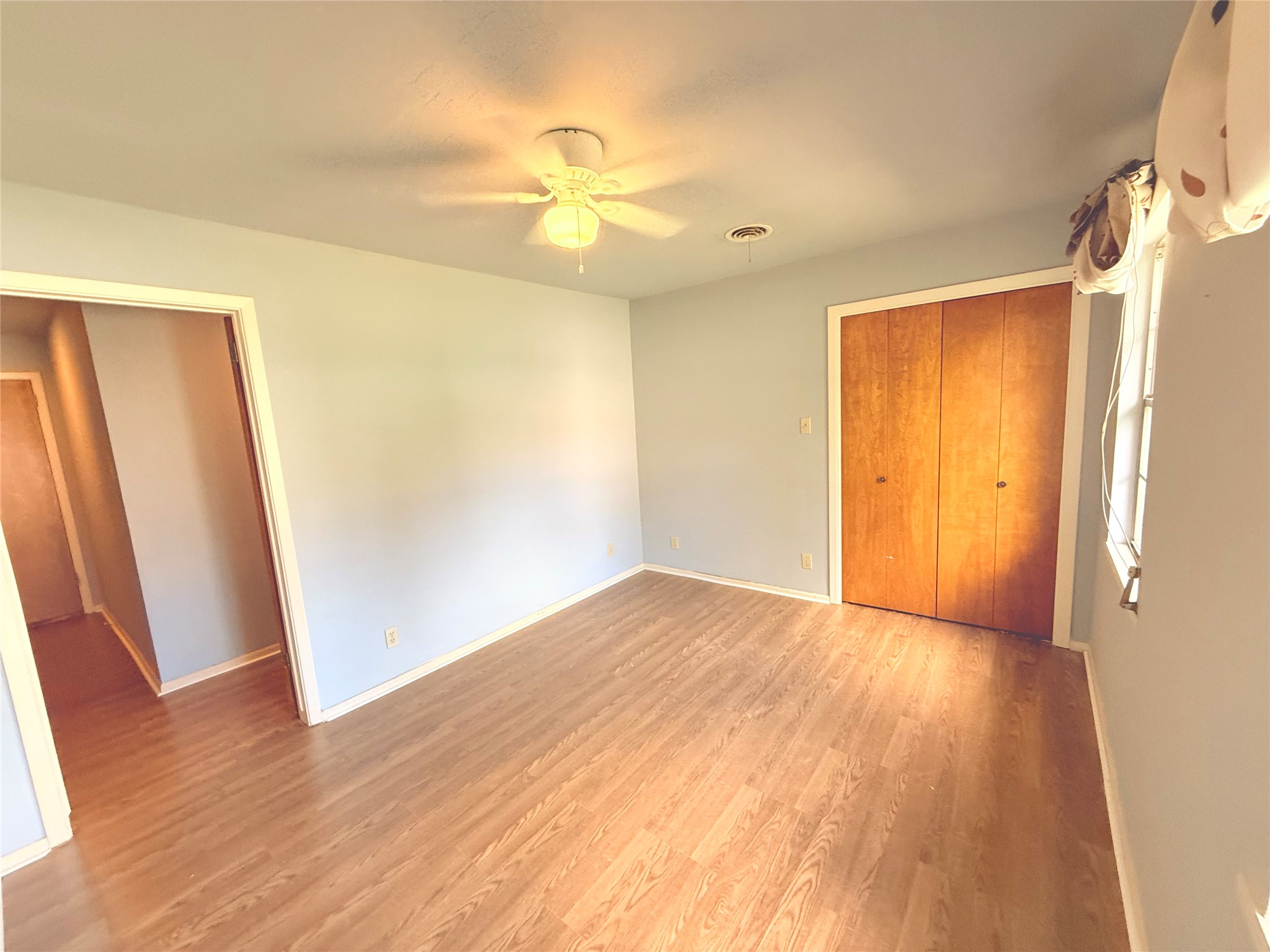 315 E Florida Avenue Property Photo 6