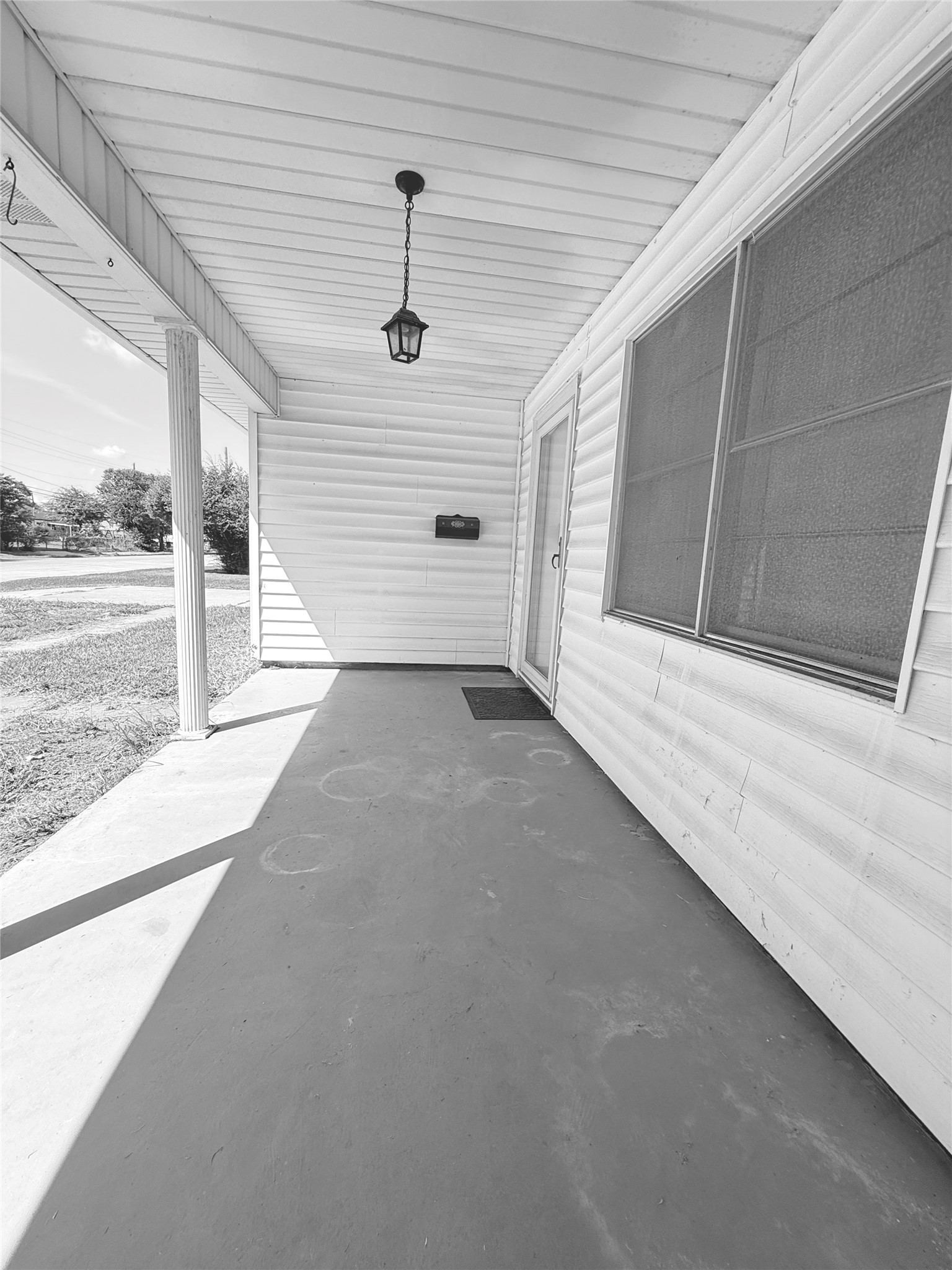 315 E Florida Avenue Property Photo 9