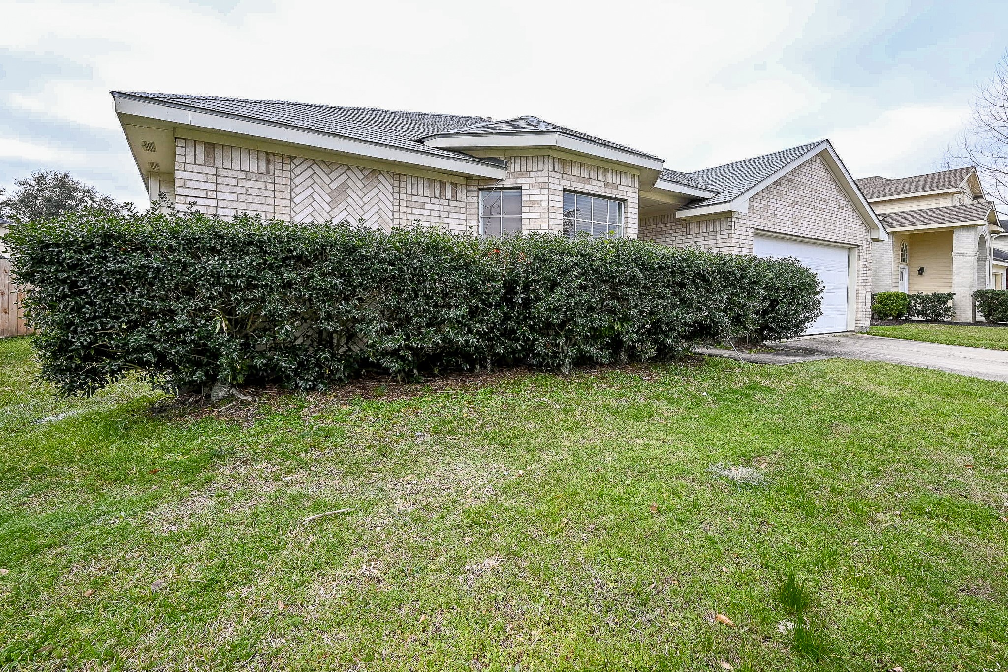 2119 Laurel Arbor Drive Property Photo 2
