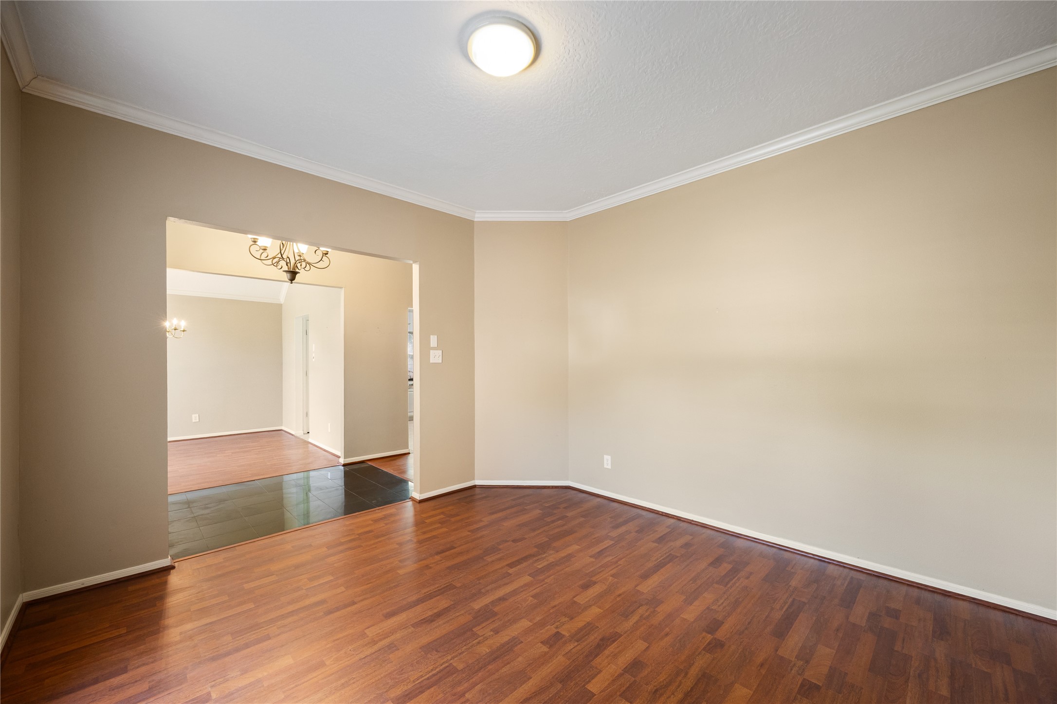 16926 Cobbler Crossing Drive Property Photo 5