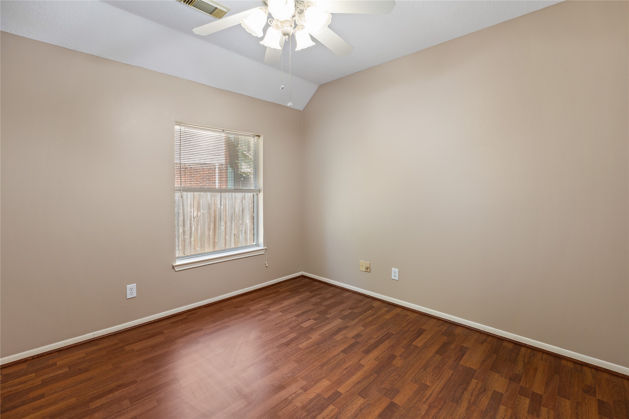 16926 Cobbler Crossing Drive Property Photo 16