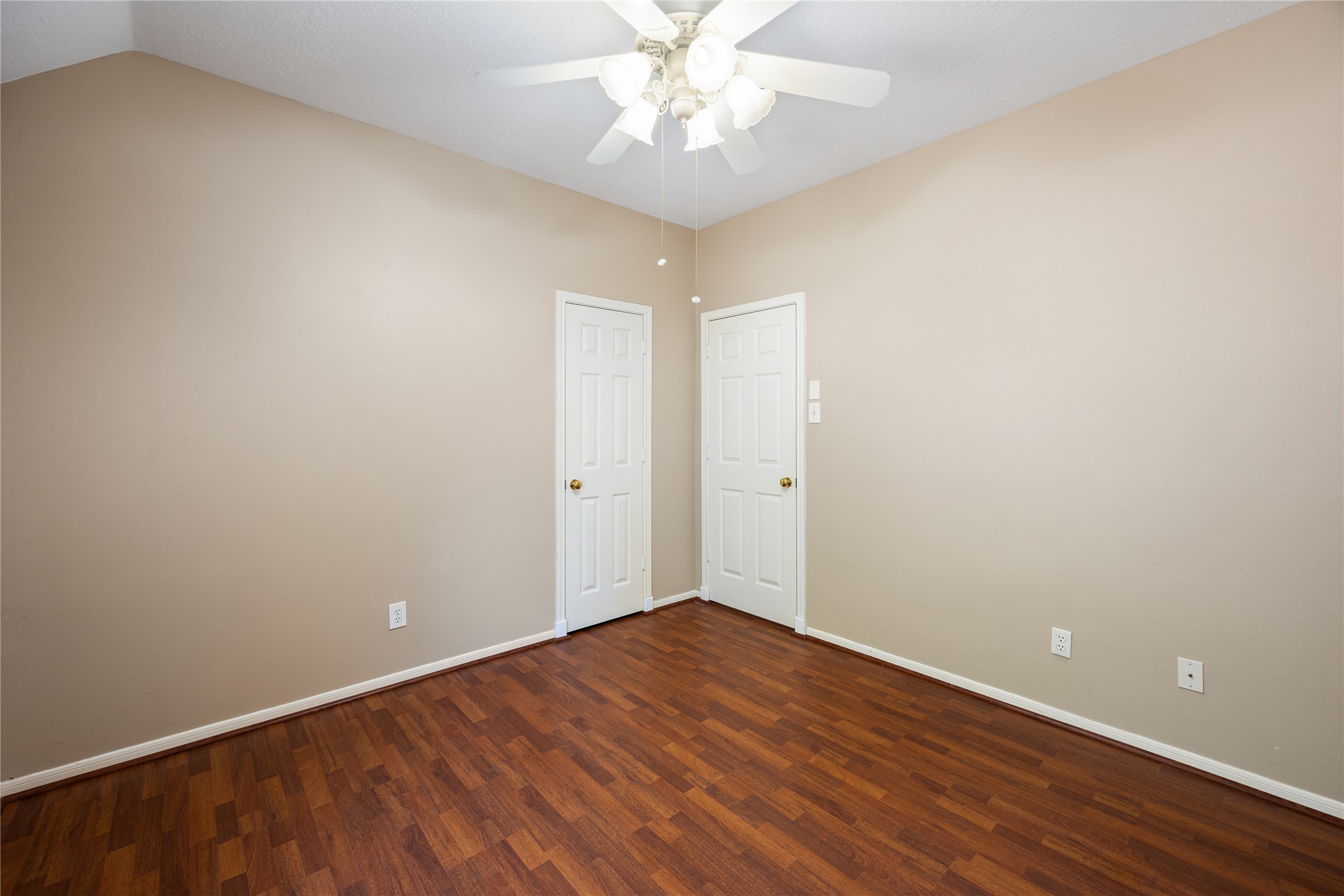 16926 Cobbler Crossing Drive Property Photo 19