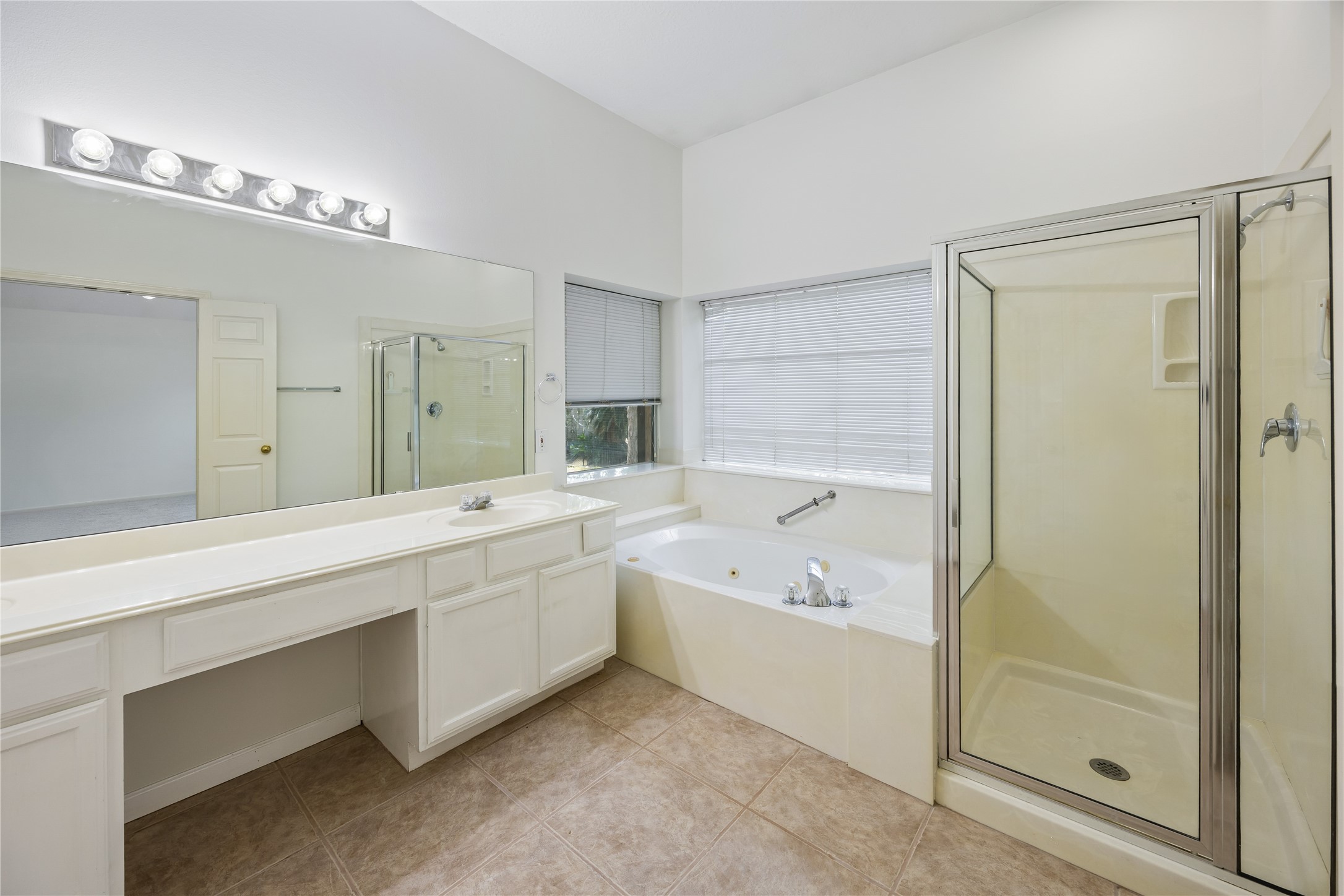 16926 Cobbler Crossing Drive Property Photo 23