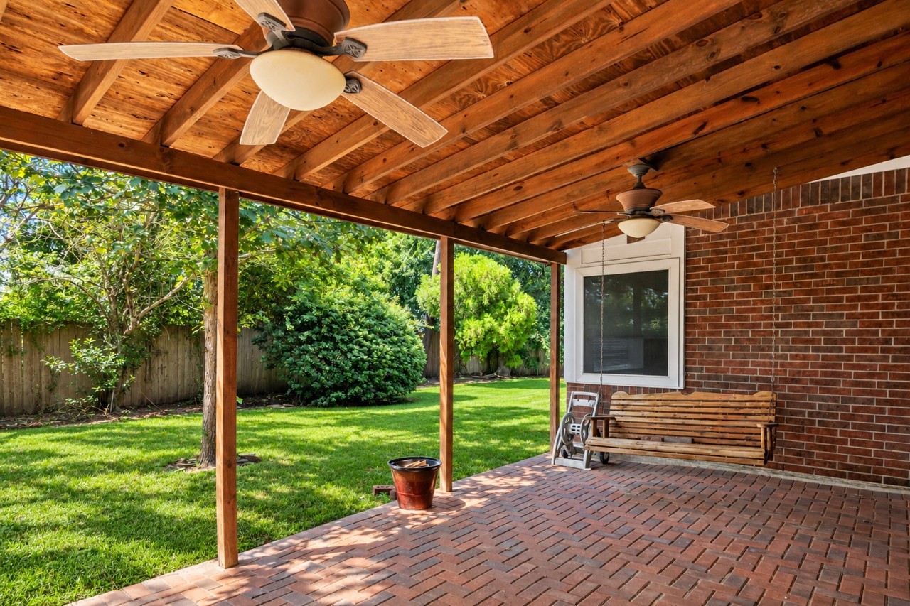 16926 Cobbler Crossing Drive Property Photo 27