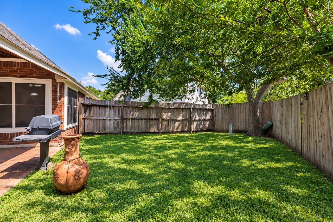 16926 Cobbler Crossing Drive Property Photo 30