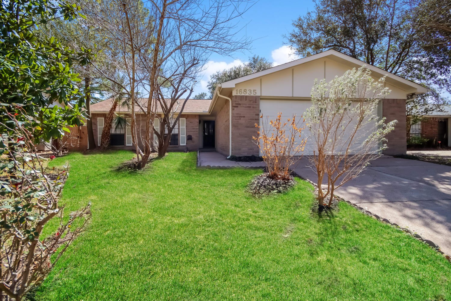 16835 Grampin Drive Property Photo 1