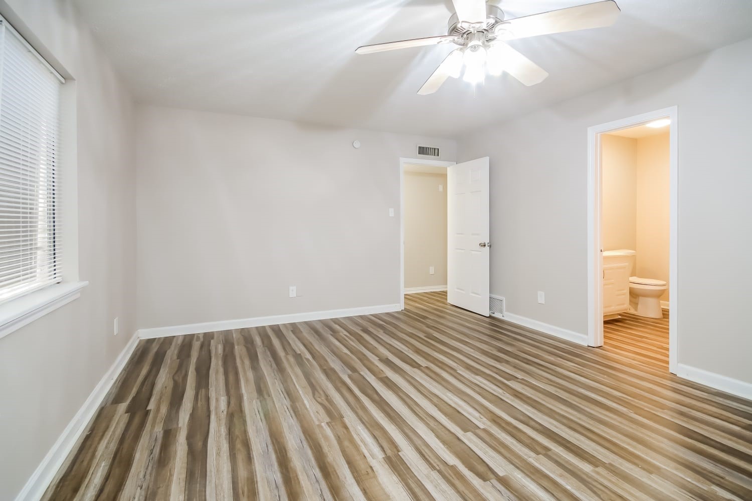 16835 Grampin Drive Property Photo 10